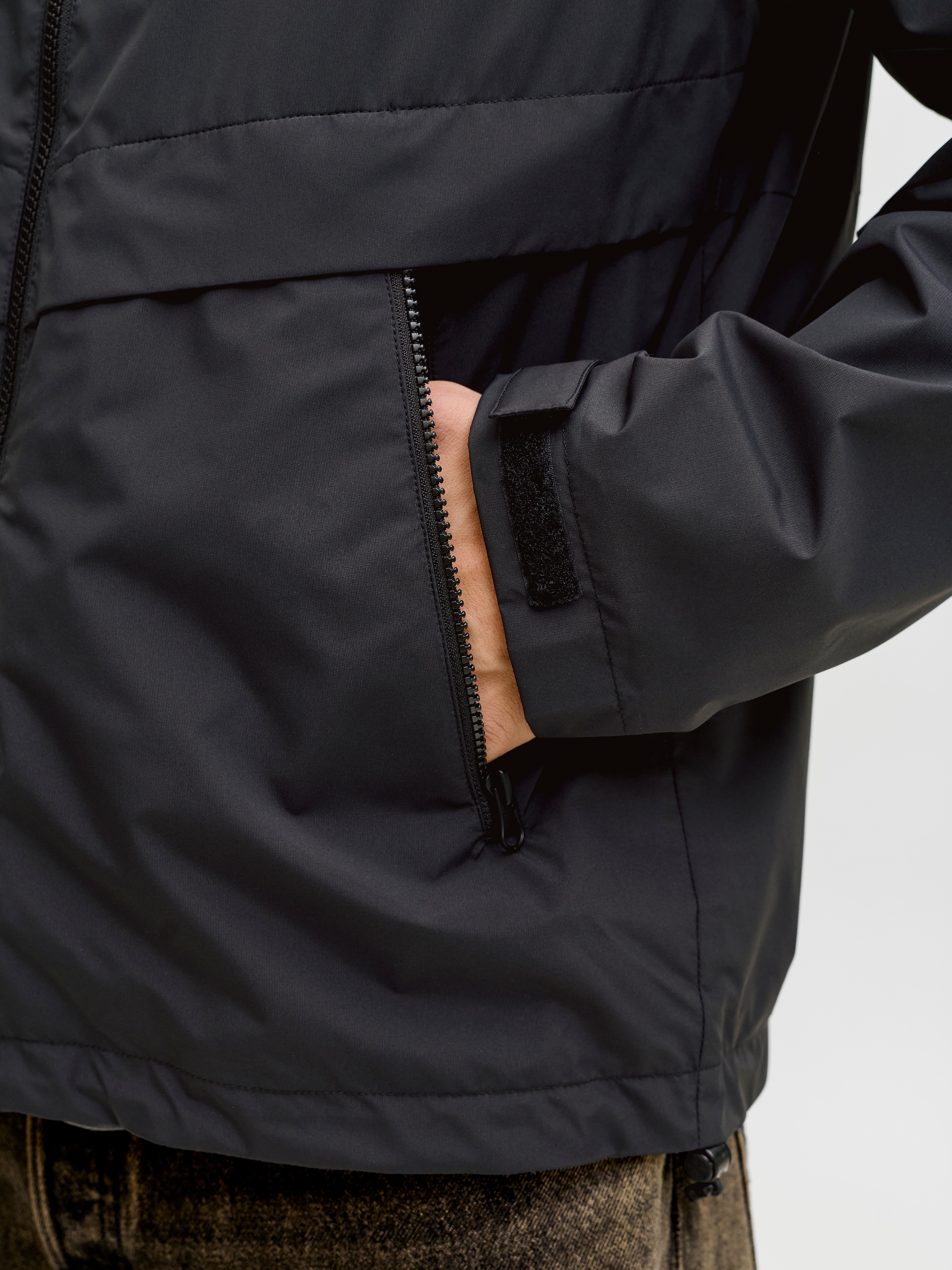 Jack & Jones Outdoorjacke »JCOCLUB LIGHT JACKET SN« mit Kapuze