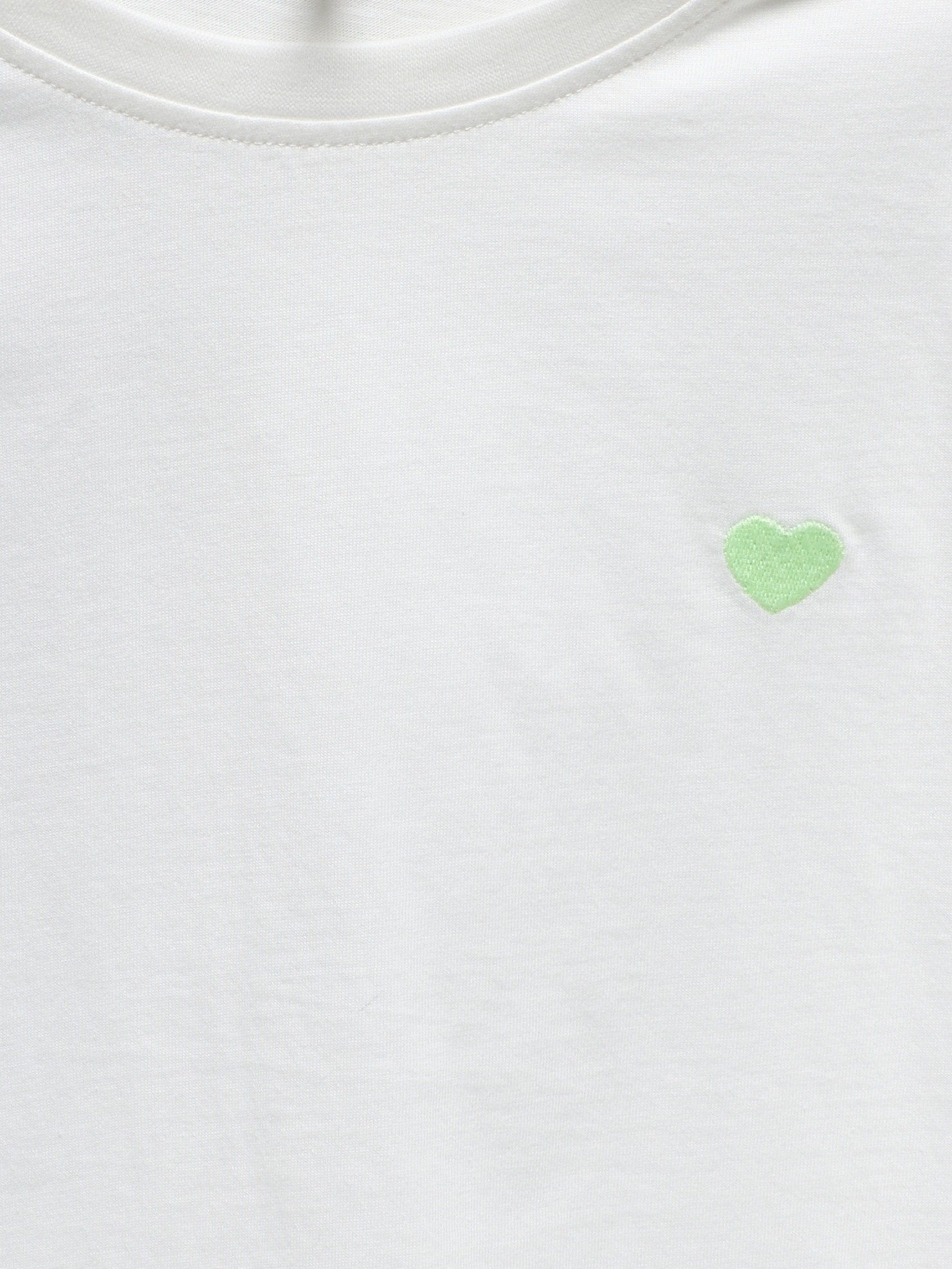 KIDS ONLY Kurzarmshirt »KOGMAIKEN LIFE CROPHEART SS TOP JRS NOOS«, mit kleinem Herzchenmotiv auf der Brust