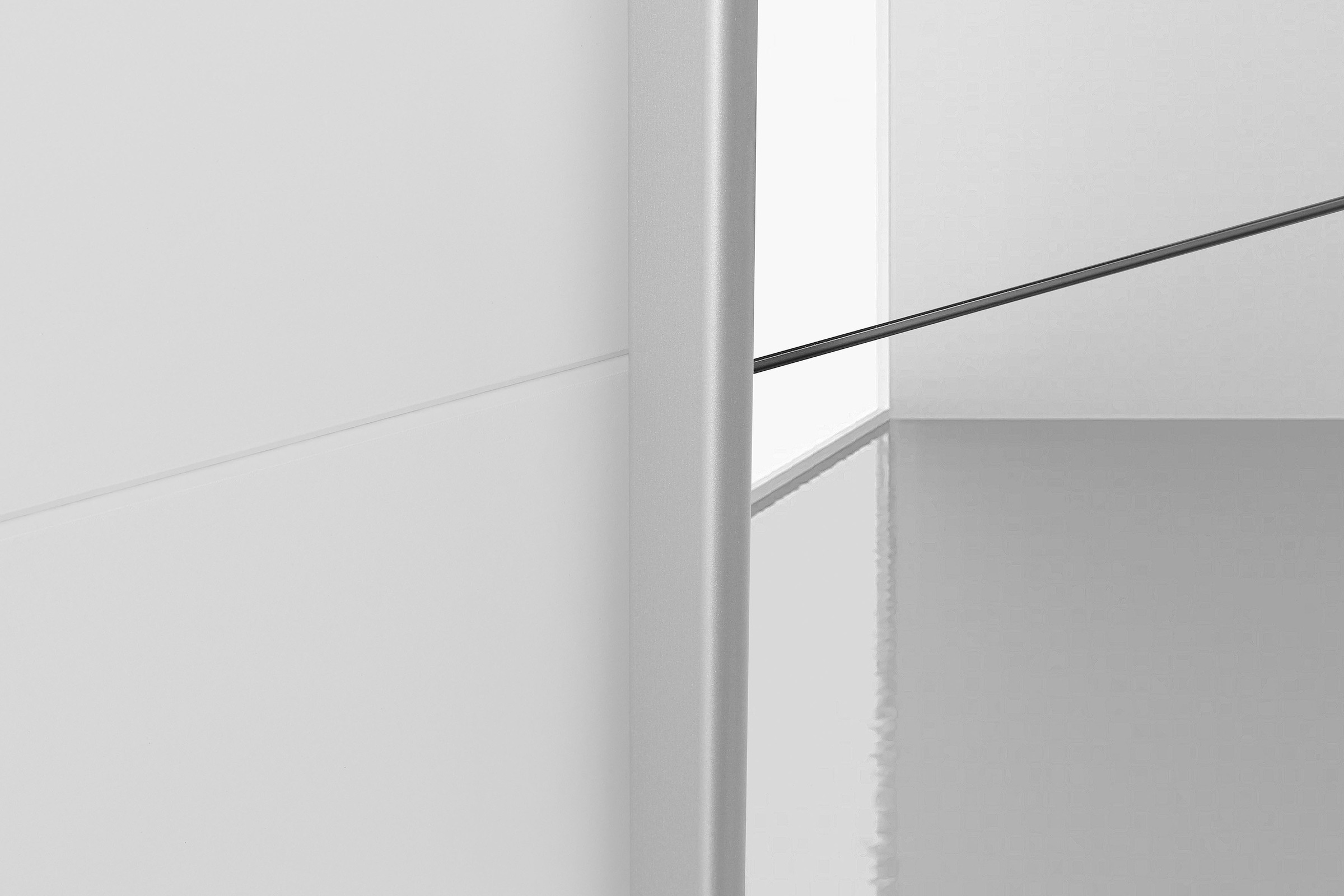rauch Schwebetürenschrank »Kleiderschrank Schrank Garderobe Wäscheschrank TOMA mit Passepartout« Breiten 211/278/323/368 cm, Höhen 214/233 cm inkl. Passepartout,  inkl. Regaleinsatz sowie zusätzlichen Einlegeböden MADE IN GERMANY