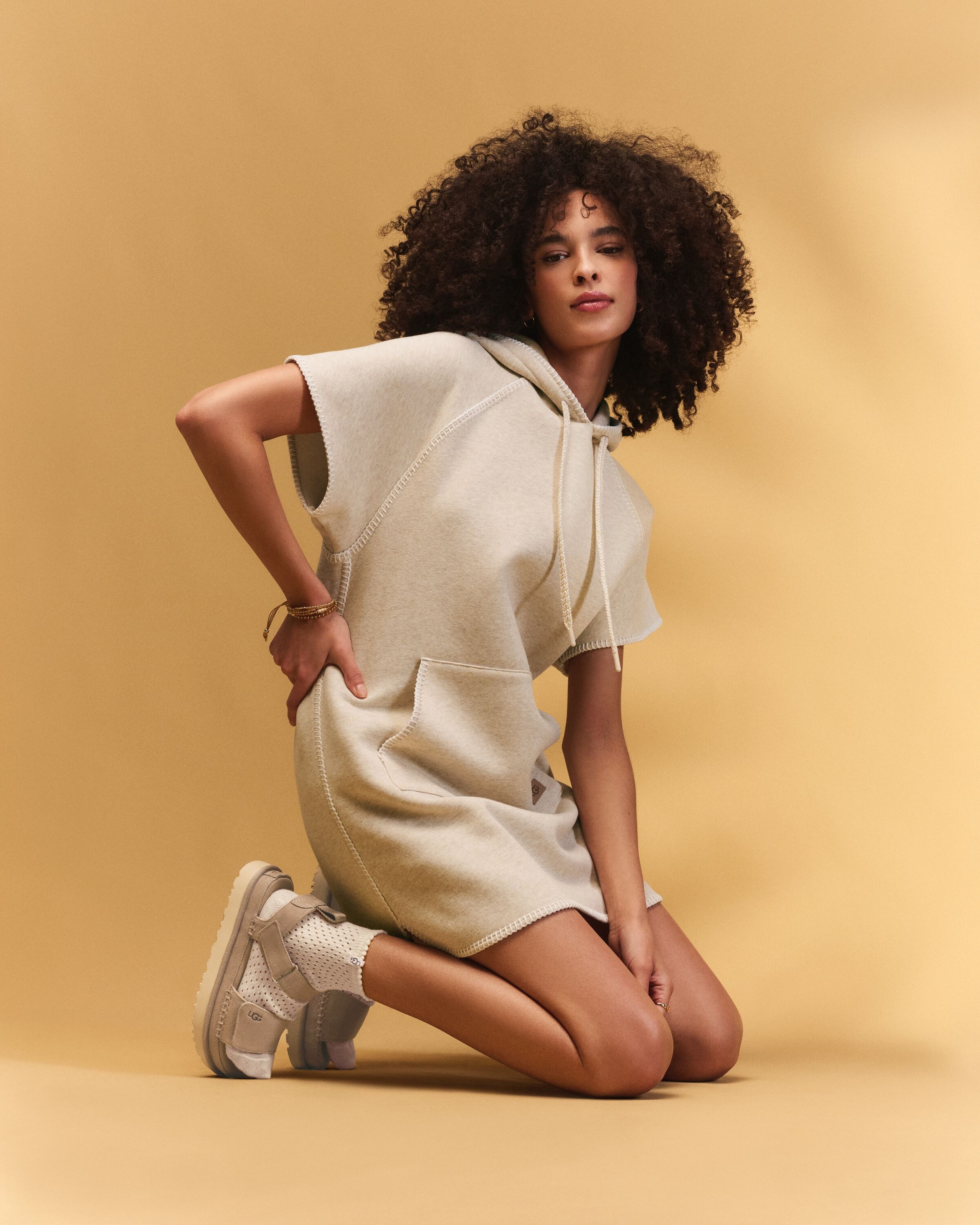 UGG Plateausandale »W GOLDENSTAR«, Plateausandale, Sandalette mit Klettverschluss
