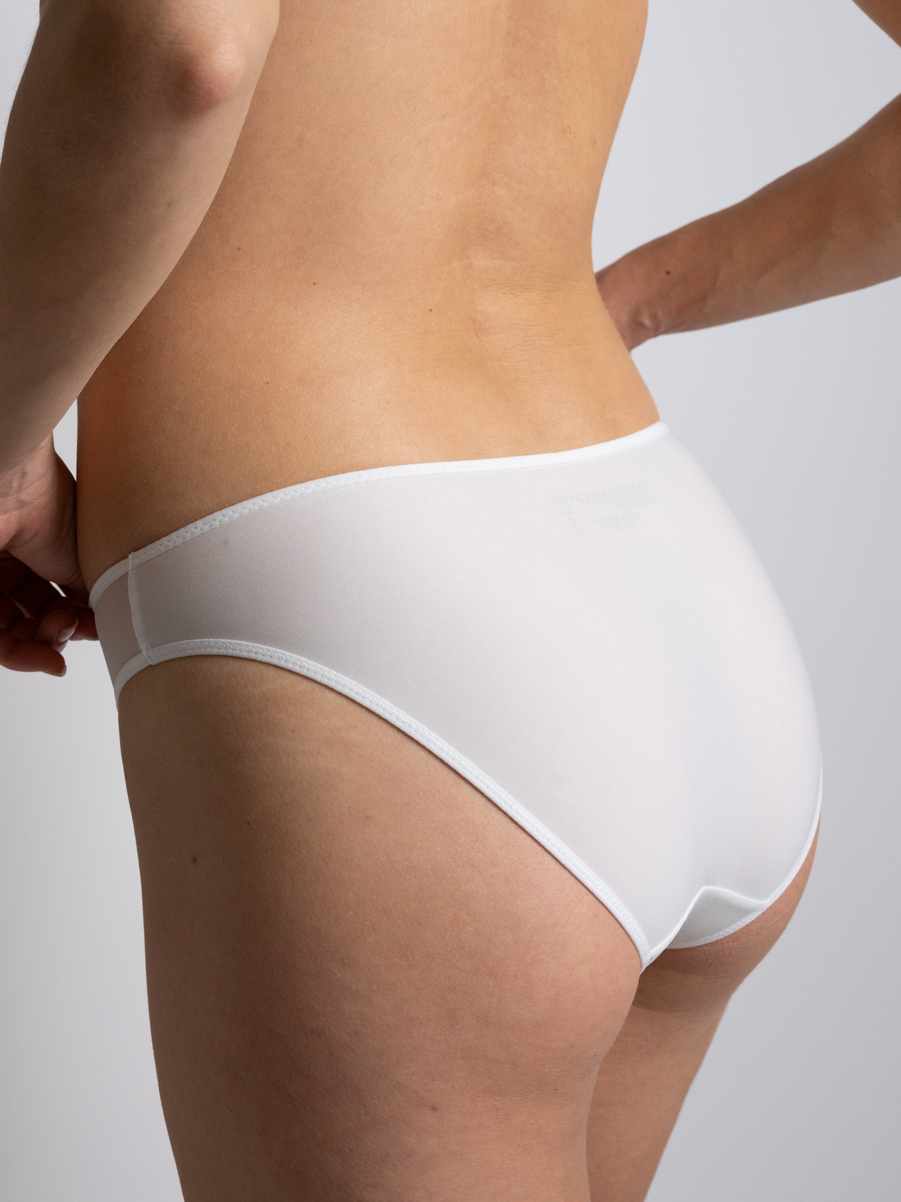 PASSIONATA Slip »MISS JOY«, Schmetterlingsmotiv, Seitliche Tüll-Einsätze