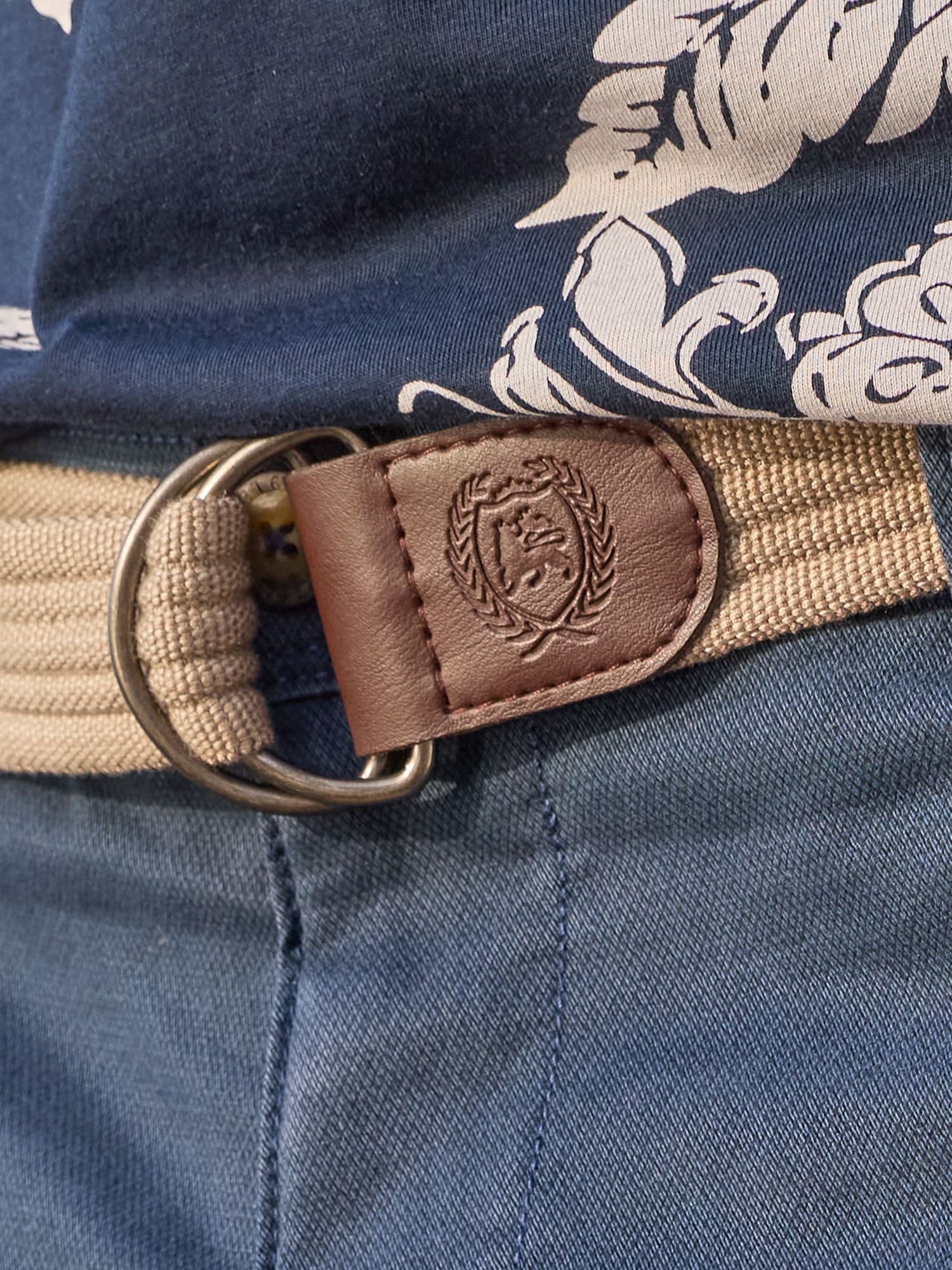 LERROS Chinoshorts »Bequeme Chino-Bermuda mit Gürtel und Minimalprint«  Leichte Sommershorts aus 98% Baumwolle und 2% Elasthan, mit 4 Taschen