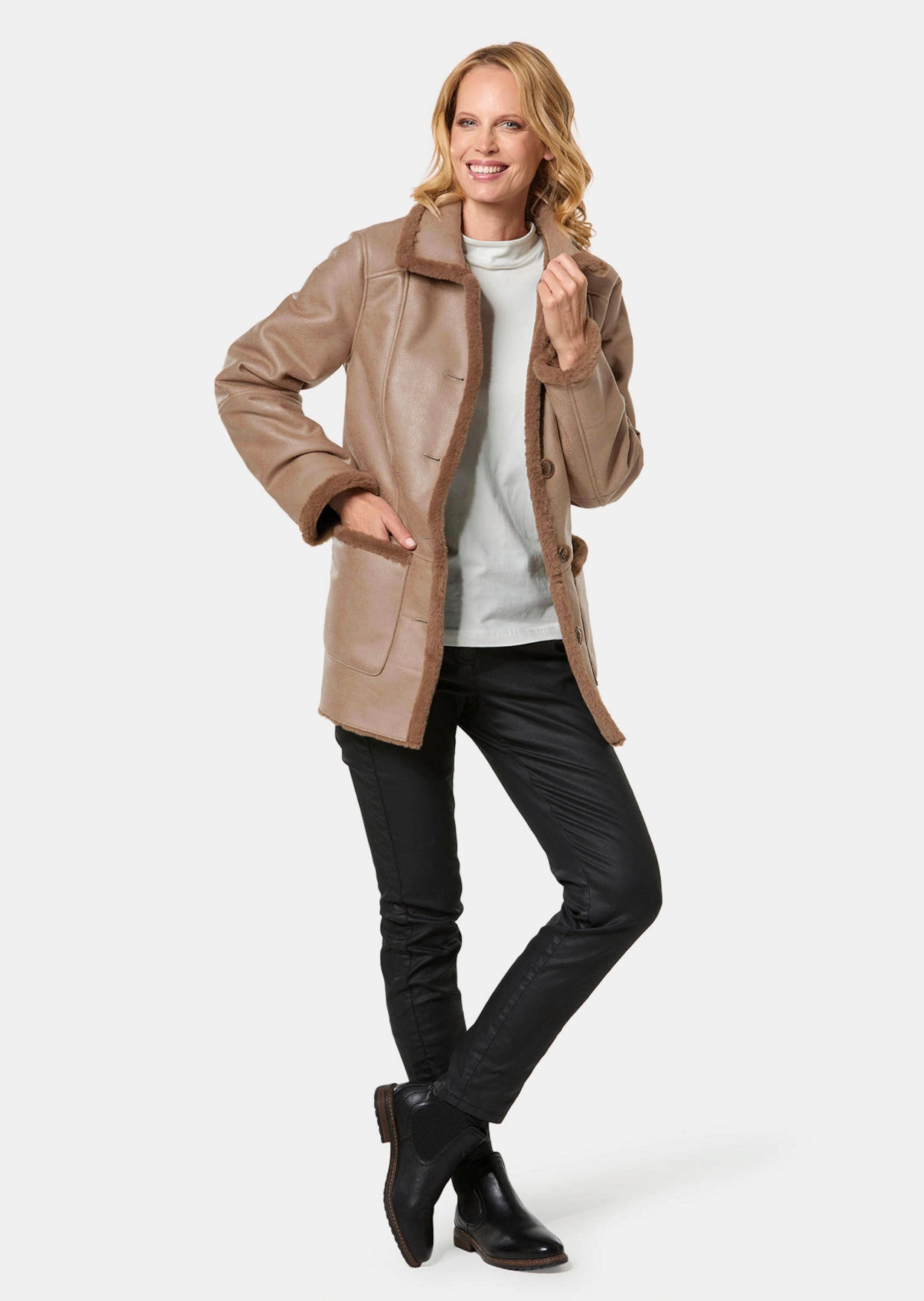 GOLDNER Kurzjacke »Kurzgröße Kuschelige Longjacke in Lederoptik« Schöne Lederoptik