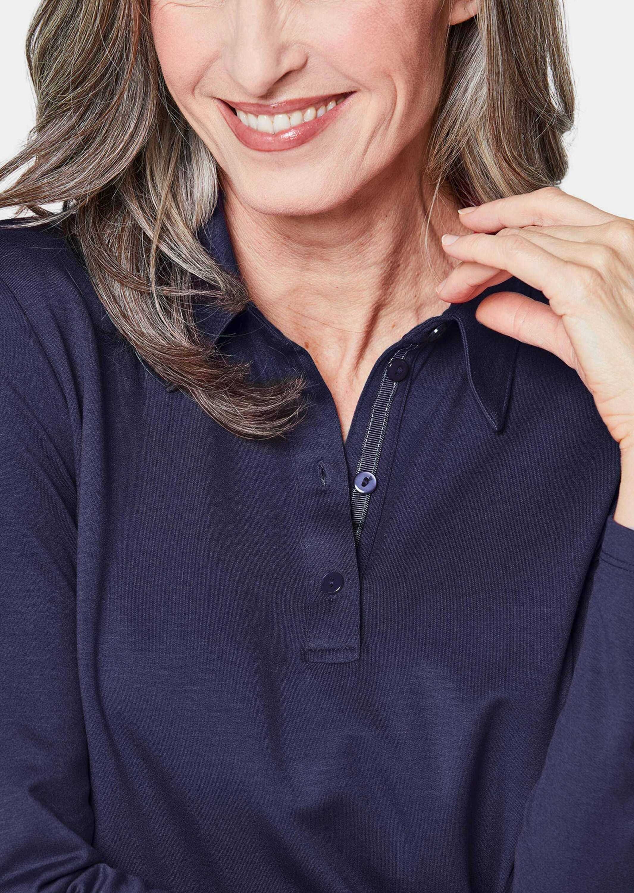 GOLDNER Poloshirt »Kurzgröße Langarm Poloshirt mit Schmuckband an Knopfleiste«