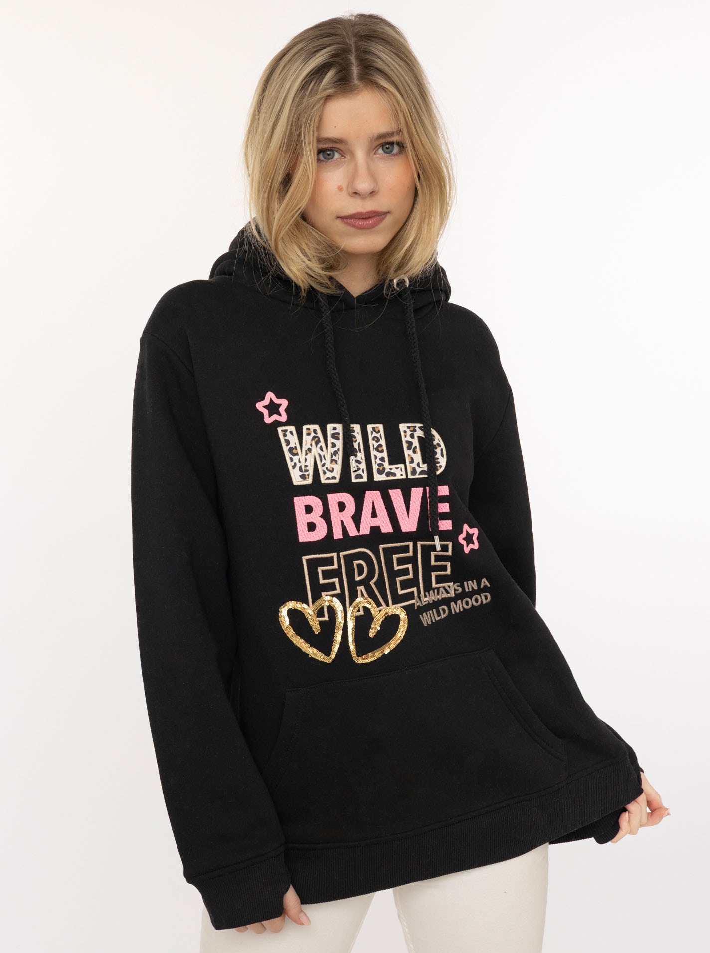 Zwillingsherz Hoodie »"Wild Brave Free"«, gestickter Schriftzug, mit Pailletten, Leomuster, Fronttasche, Kapuze
