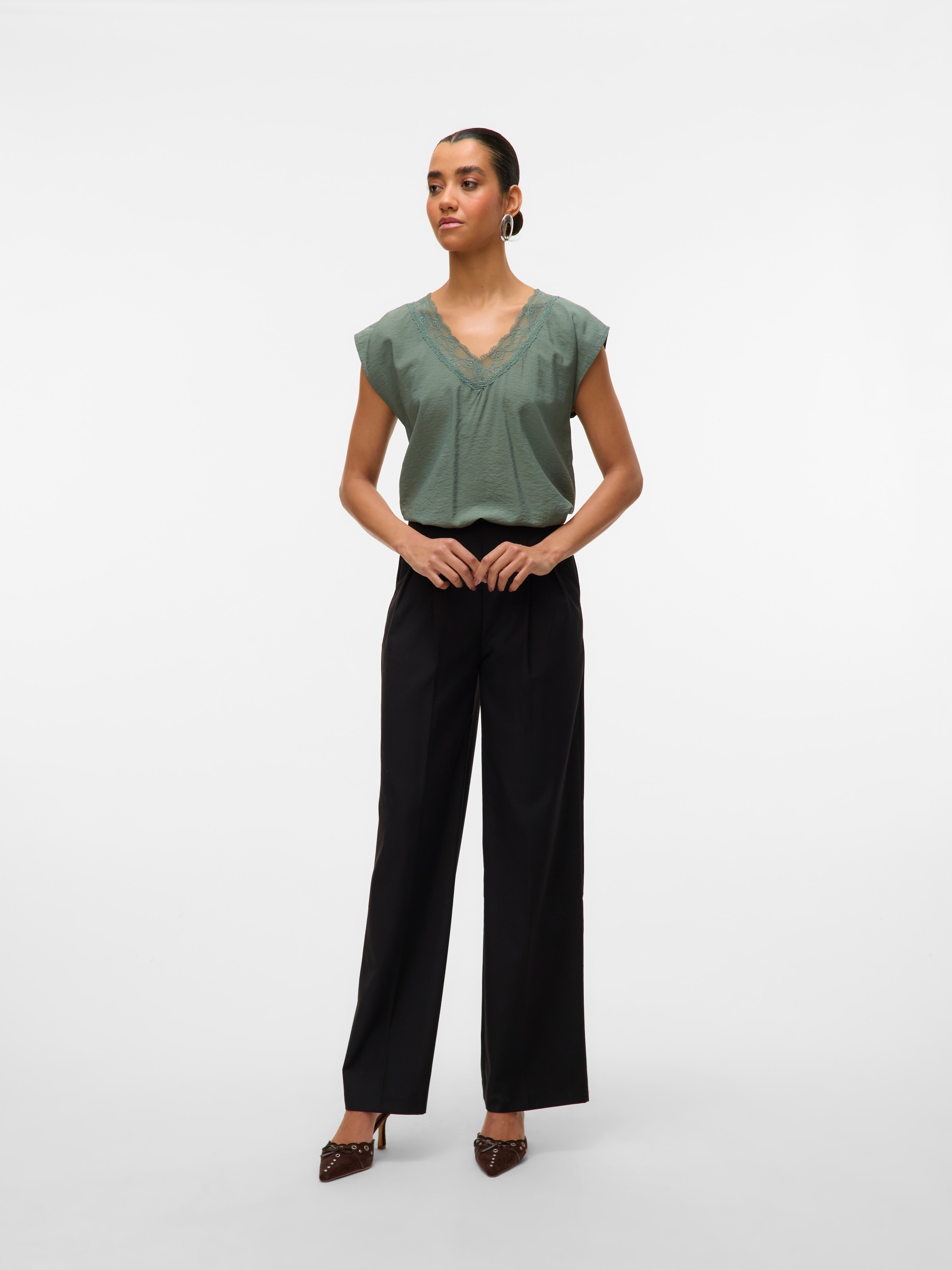 Vero Moda Spitzentop »VMSAFA SL V-NECK LACE TOP WVN GA NOOS«