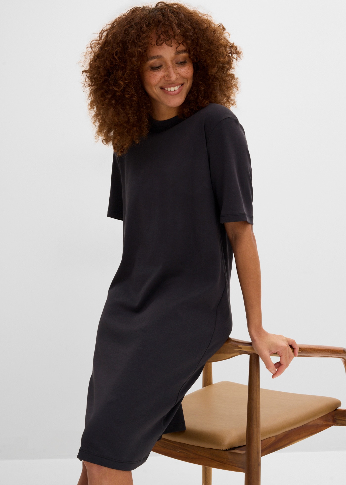 bonprix Shirtkleid »Oversize-T-Shirtkleid aus reiner Baumwolle (2er Pack)« Packung, 2 Stk. tlg. für Alltag, mit Rundhalsausschnitt, Kurzarm, Oversize Passform