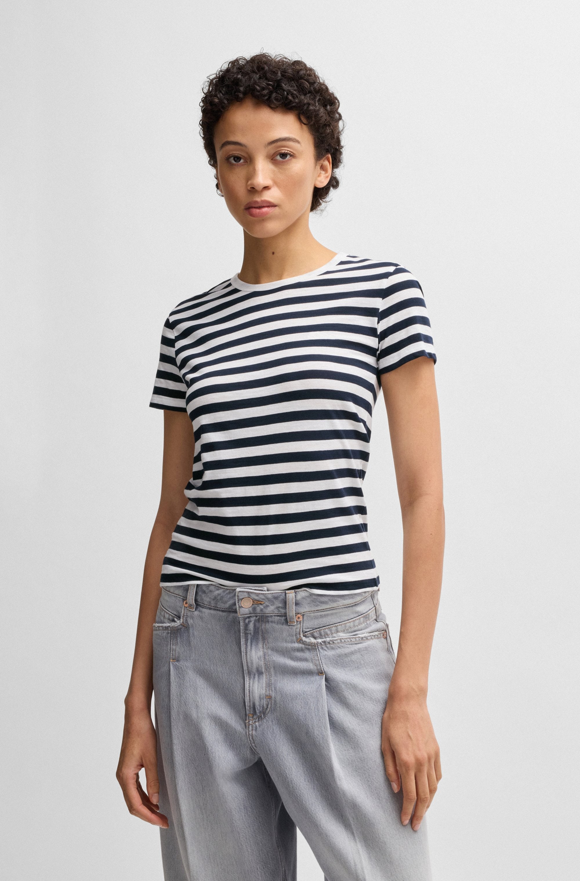 BOSS ORANGE T-Shirt »Esla Striped Premium Damenmode«, Premium Damenmode, im gestreiften Design