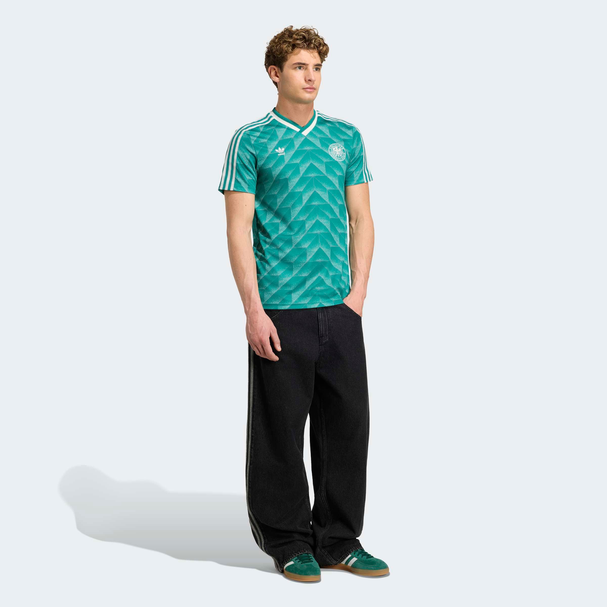 adidas Performance Fußballtrikot »DFB A JSY 90« schmale Passform, mit V-Ausschnitt, Doppelstrick-Konstruktion
