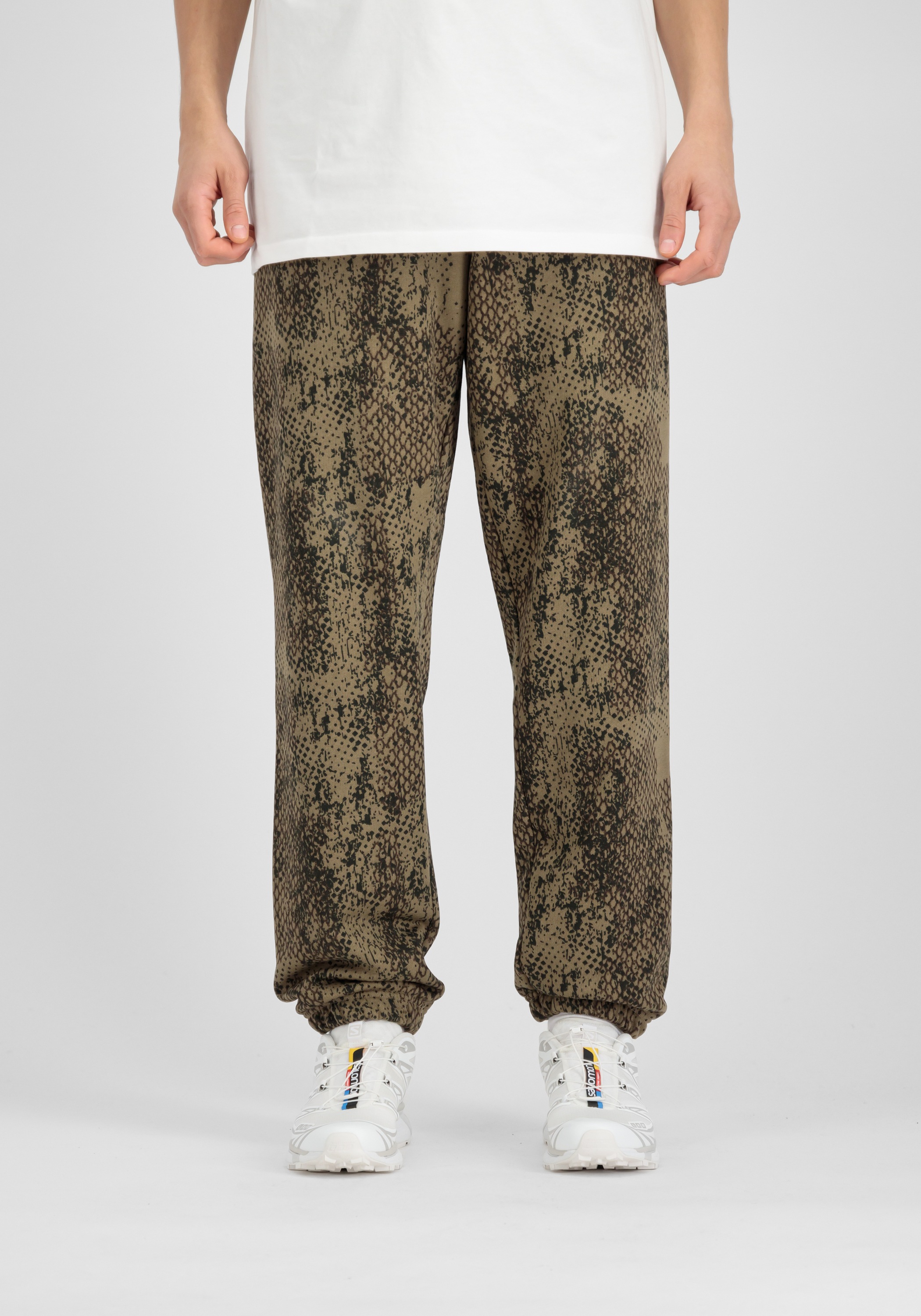 Alpha Industries Jogginghose »Alpha Industries Men - Jogger Alpha Essentials RL Jogger Camo«
