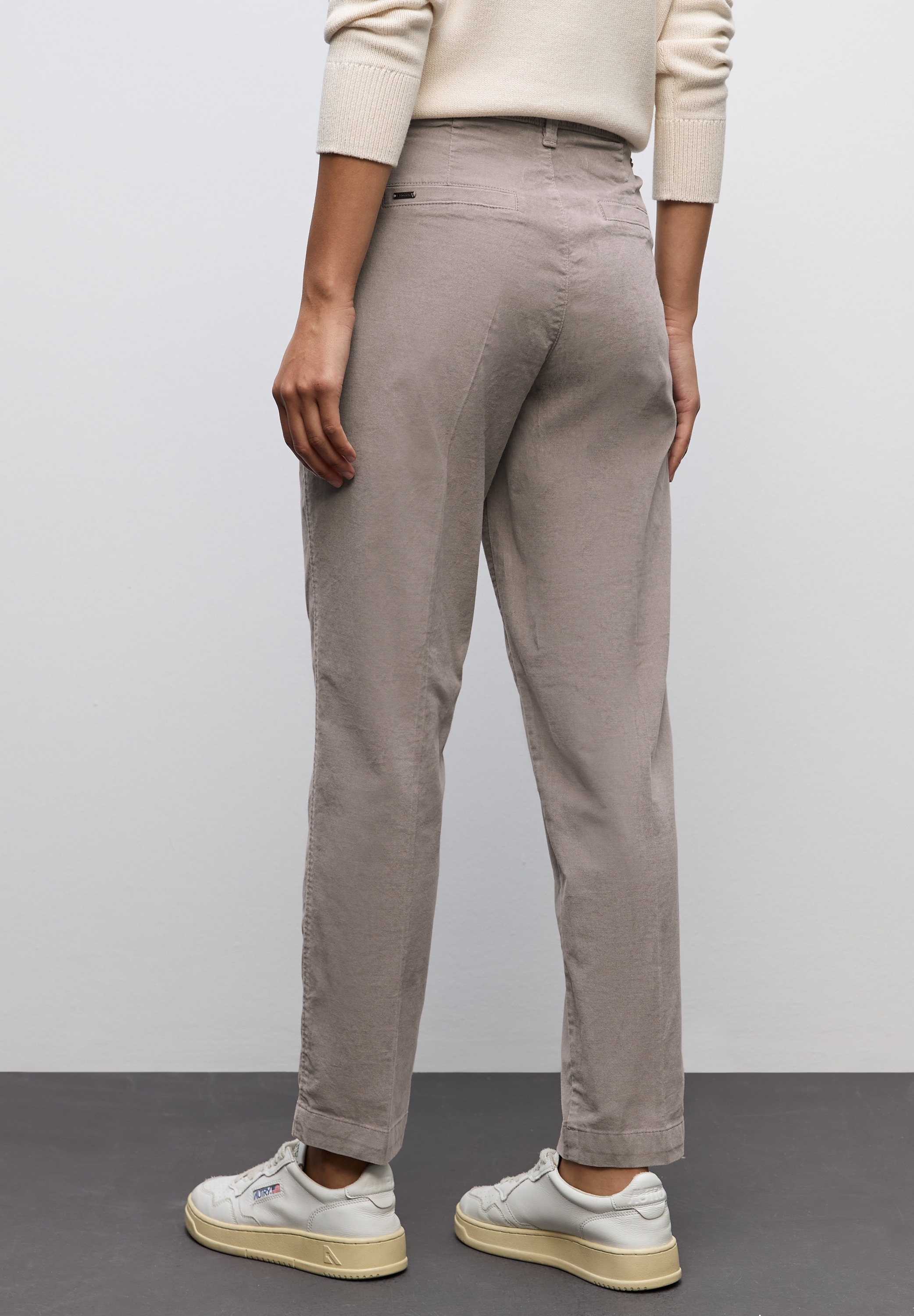 STREET ONE Chinohose »Velvet«, mit Taschen