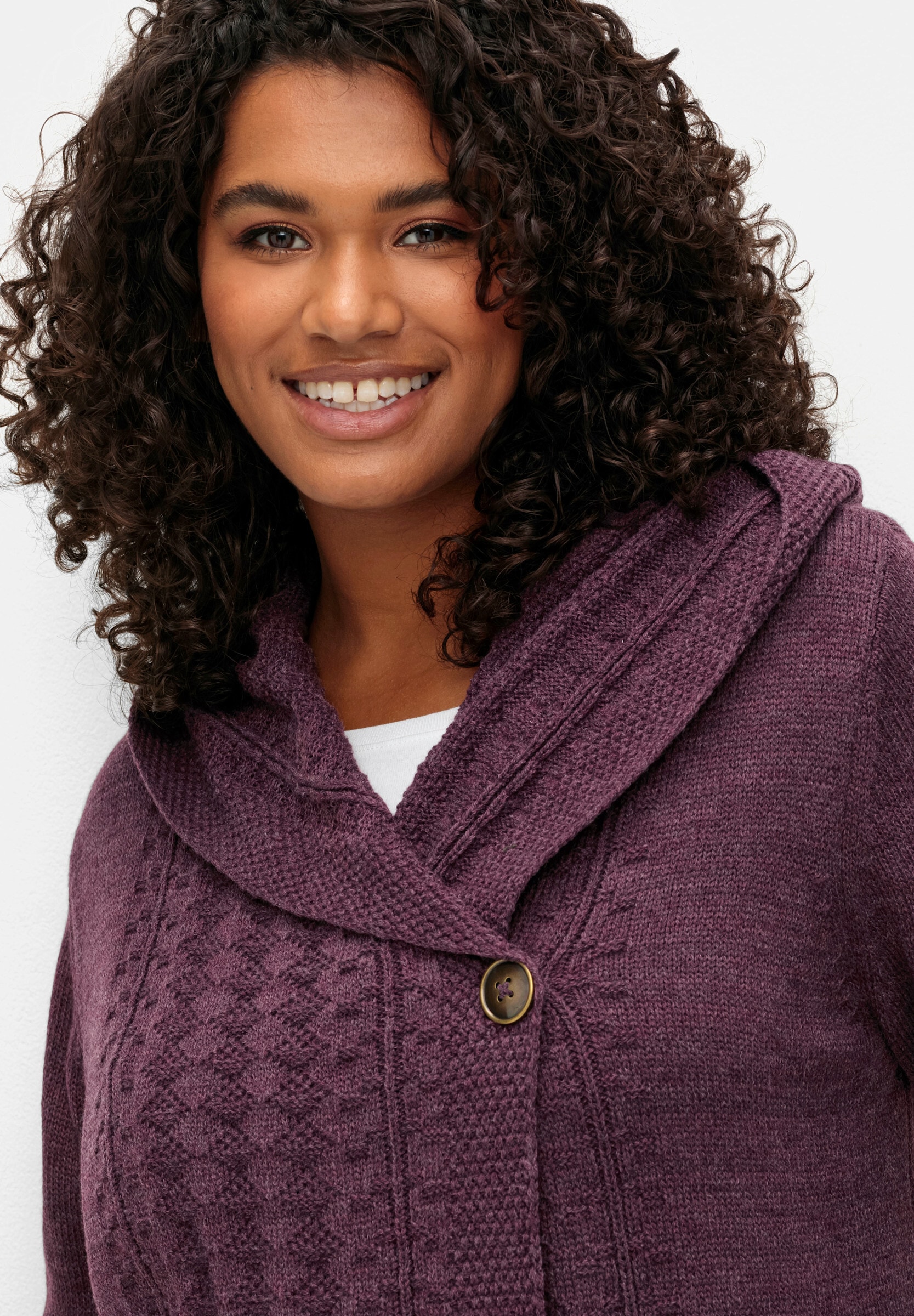 sheego by Joe Browns Strickjacke »Cardigan Kapuzenstrickjacke mit Knopf«