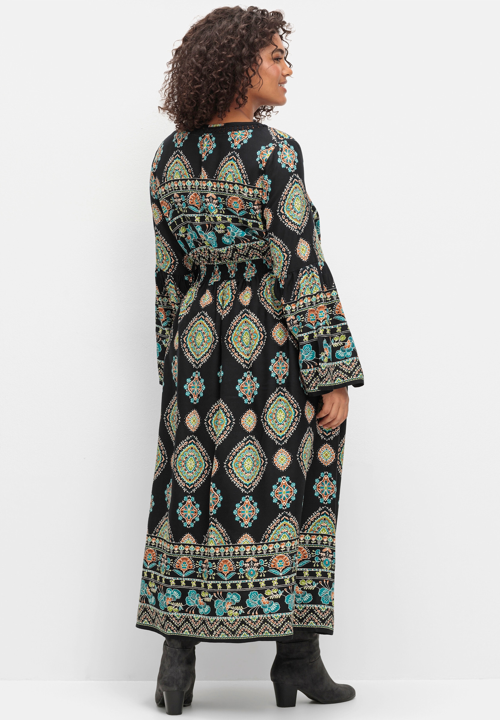 sheego by Joe Browns Maxikleid »Maxikleid Maxikleid im Boho-Stil« Ohne Tasche im Boho-Stil, mit Trompetenärmeln