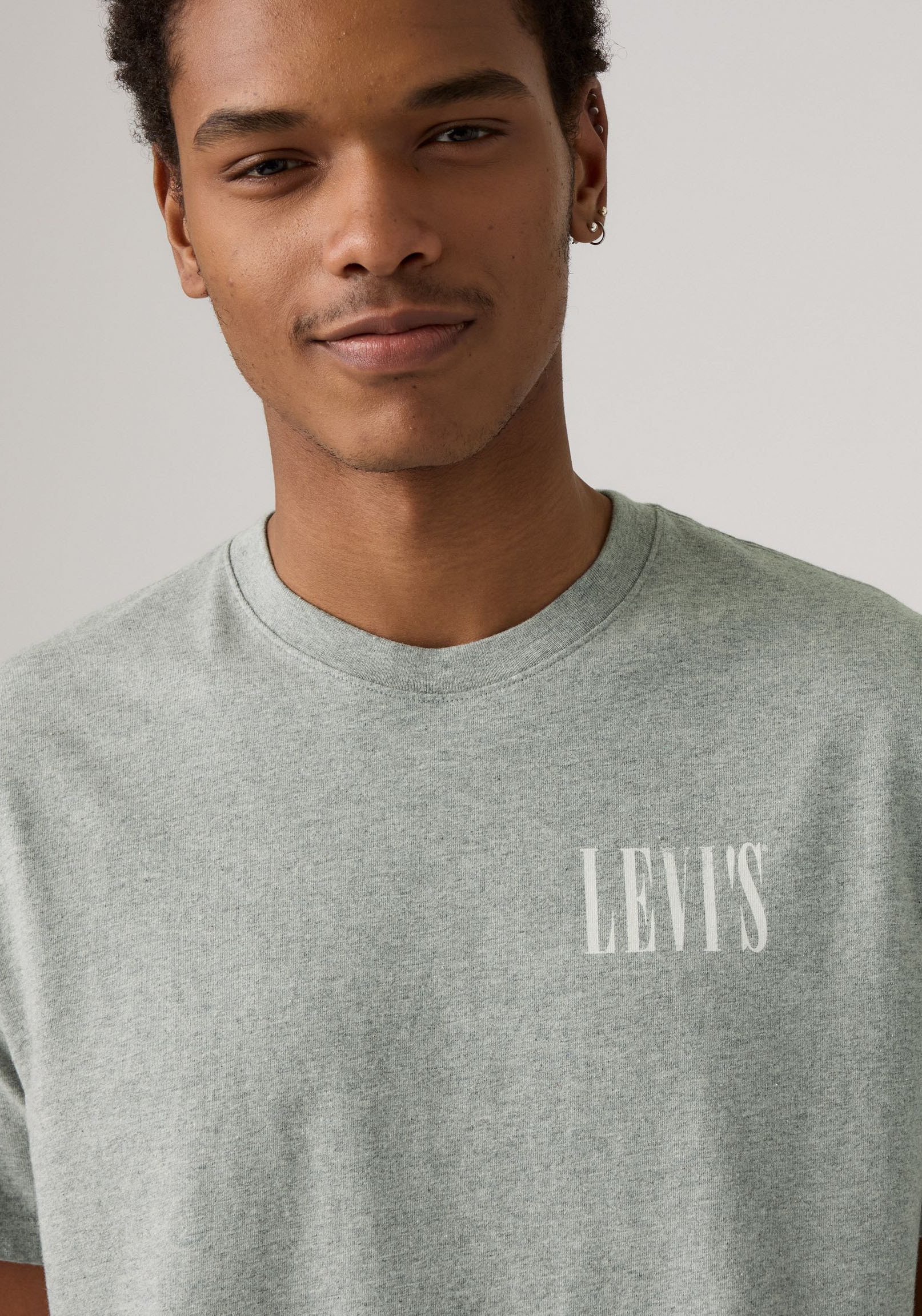Levi's® T-Shirt »RELAXED FIT TEE«, mit Logoschriftzug