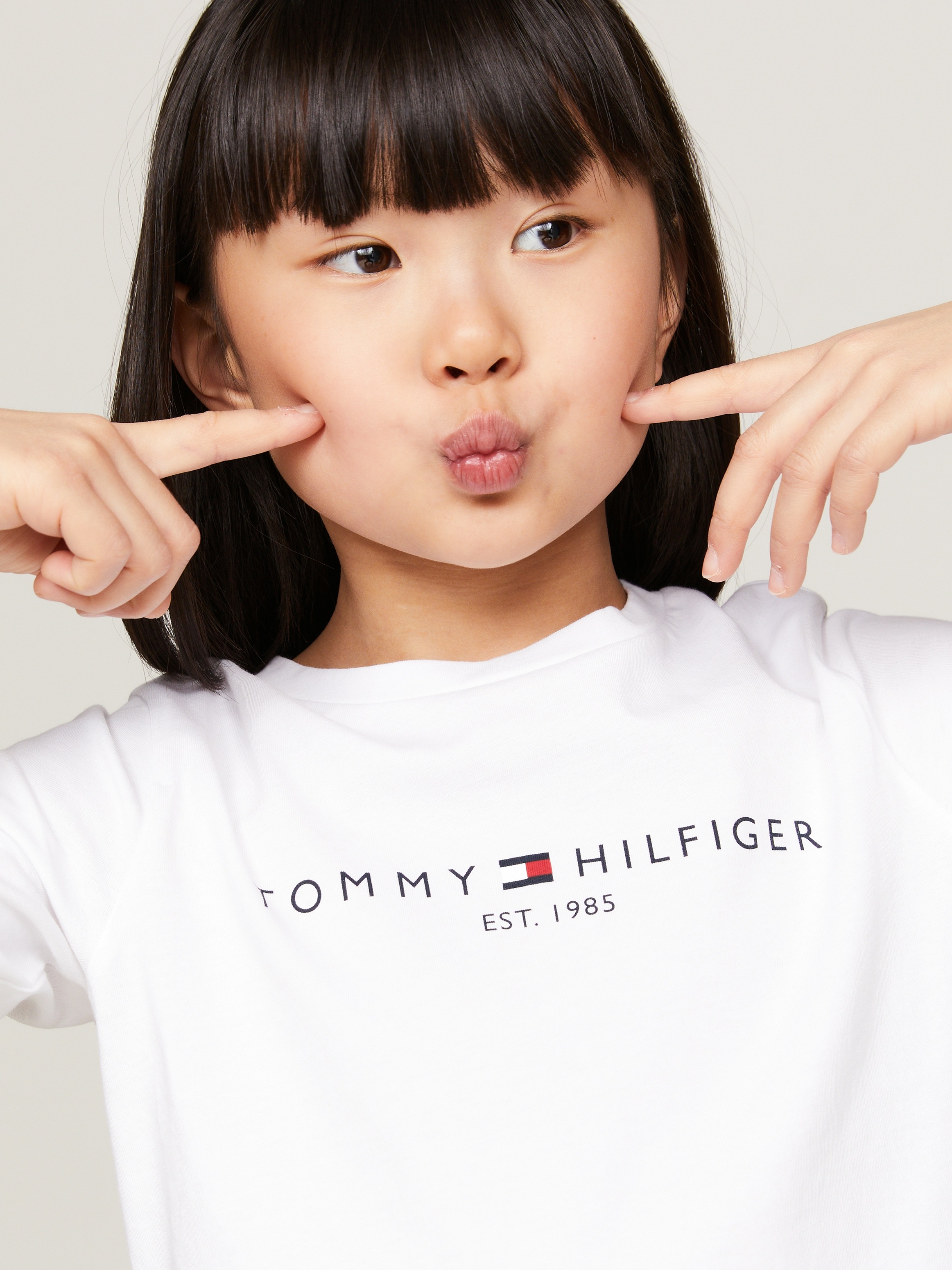 Tommy Hilfiger Langarmshirt »ESSENTIAL TEE L/S«, mit Tommy Hilfiger Logoschriftzug