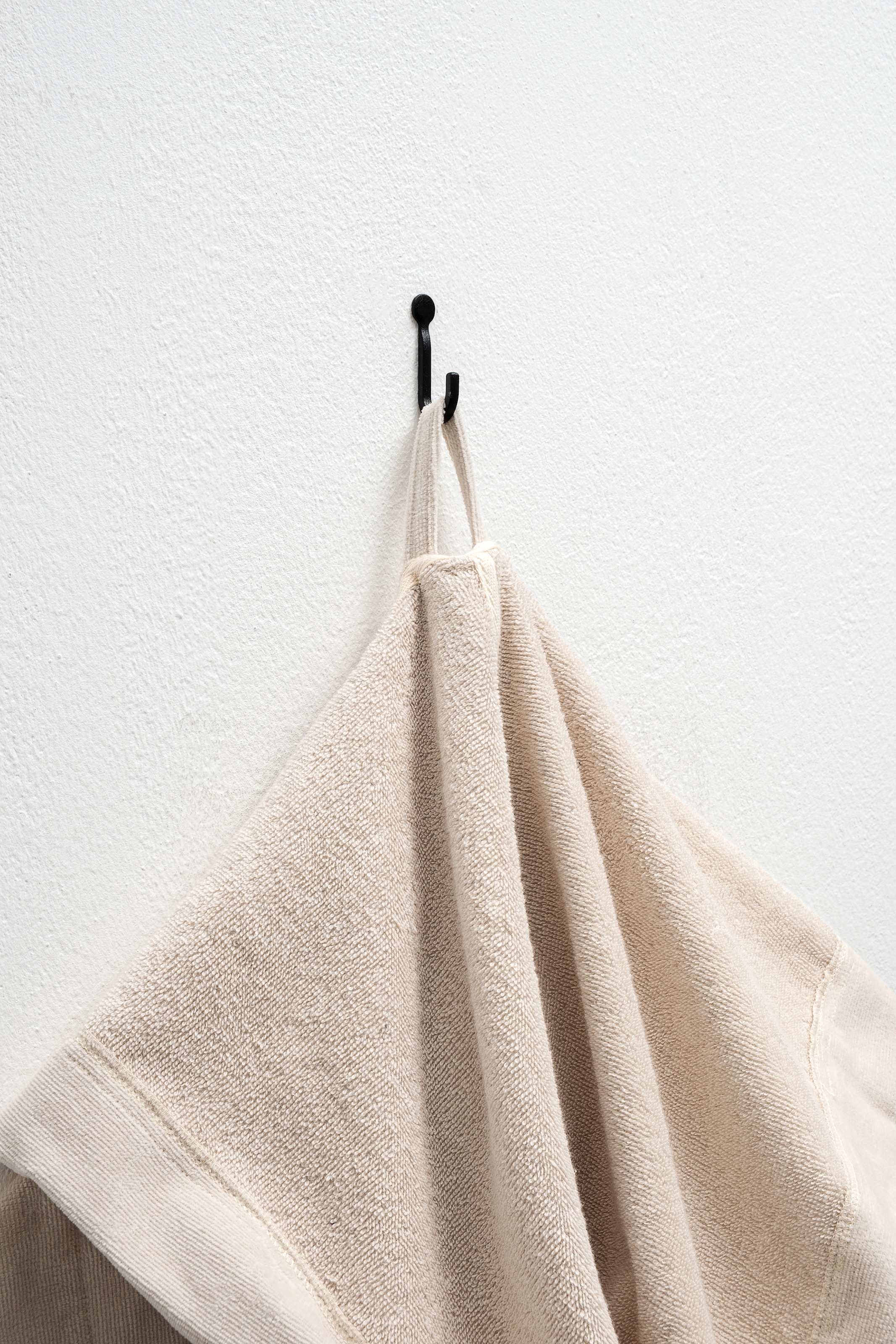 OTTO home Unisex-Bademantel »Fenya, 330 g/m², Premium, Hotelbademantel, Morgenmantel,  Sauna & Spa« 1 Stk. Reißverschlusstaschen, weich mit GRATIS-Zugabe: 1x Duschtuch 70x140 cm