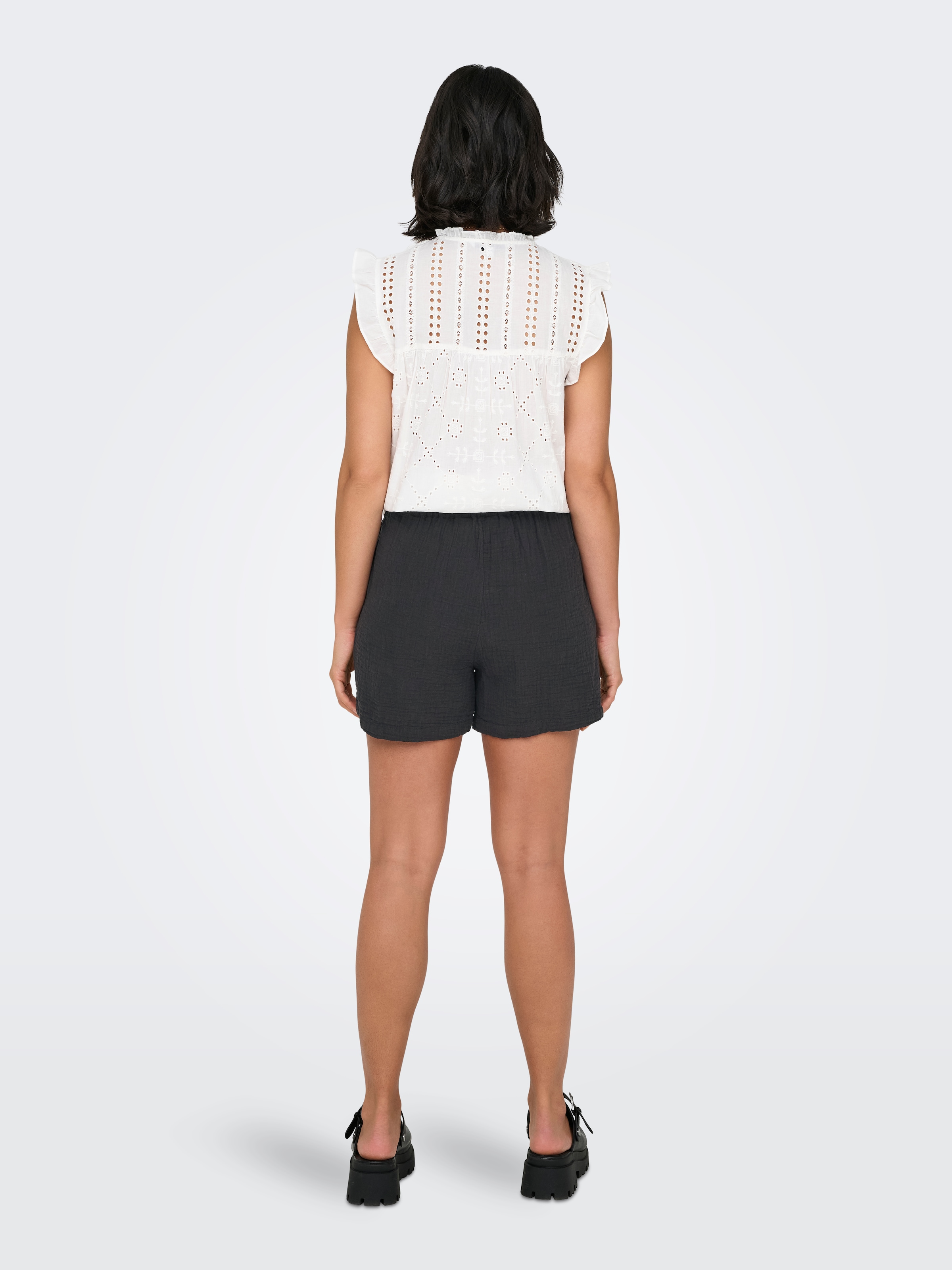 ONLY Shorts »ONLTHYRA SHORTS NOOS WVN«  Baumwolle, regular fit