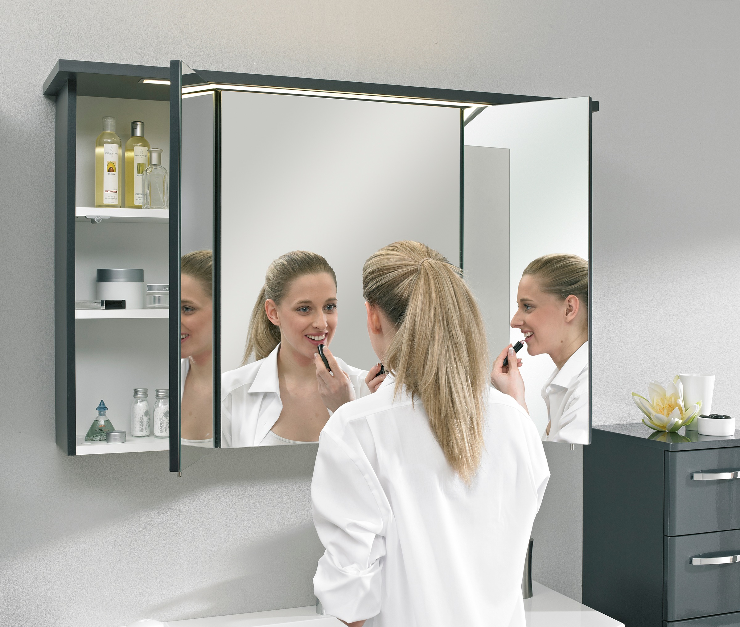 Saphir Badmöbel-Set »Quickset 327 2-teilig, Waschplatz und LED-Spiegelschrank«, (Set, 2 St.), Anthrazit Hochglanz, inkl. Türdämpfer, 5 Türen, 1 Klappe, 1 Schublade