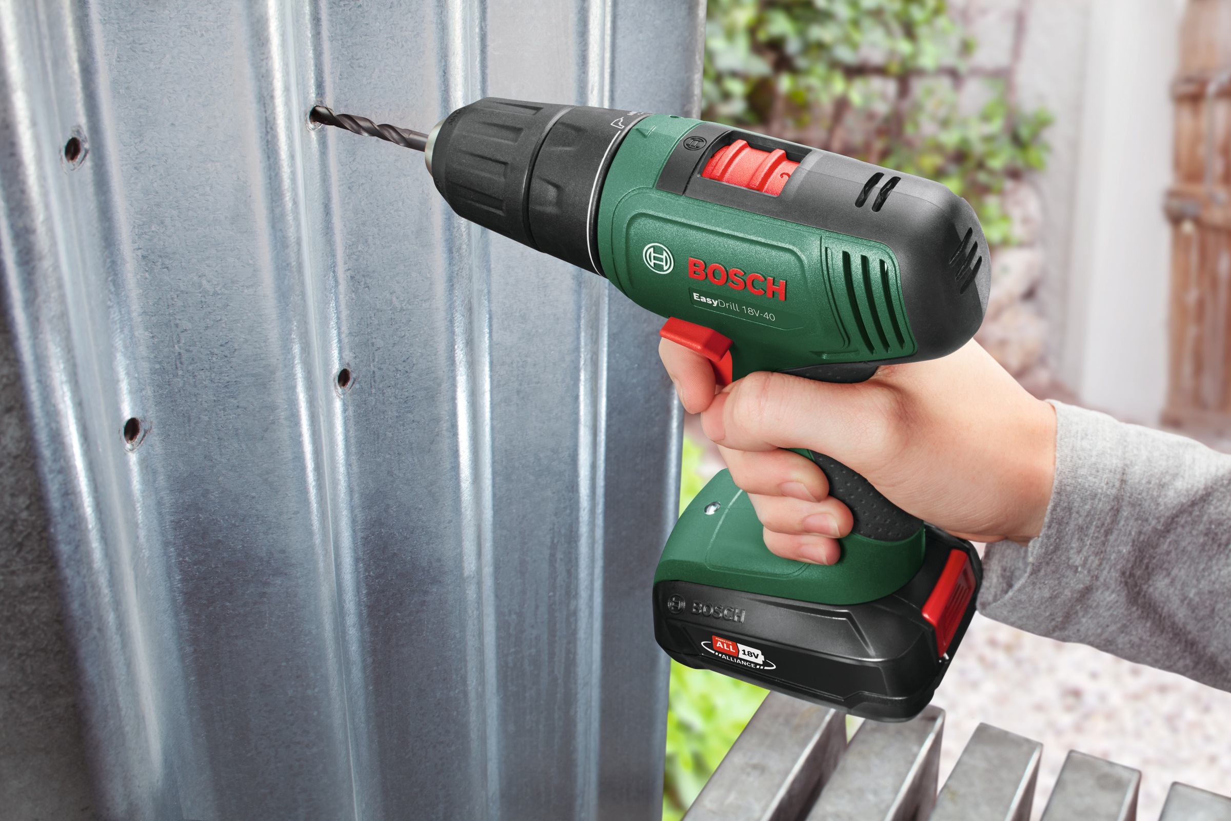 Bosch Home & Garden Akku-Bohrschrauber »EasyDrill 18V-40«, Inkl. Koffer, mit Akku 18V/2Ah und Ladegerät
