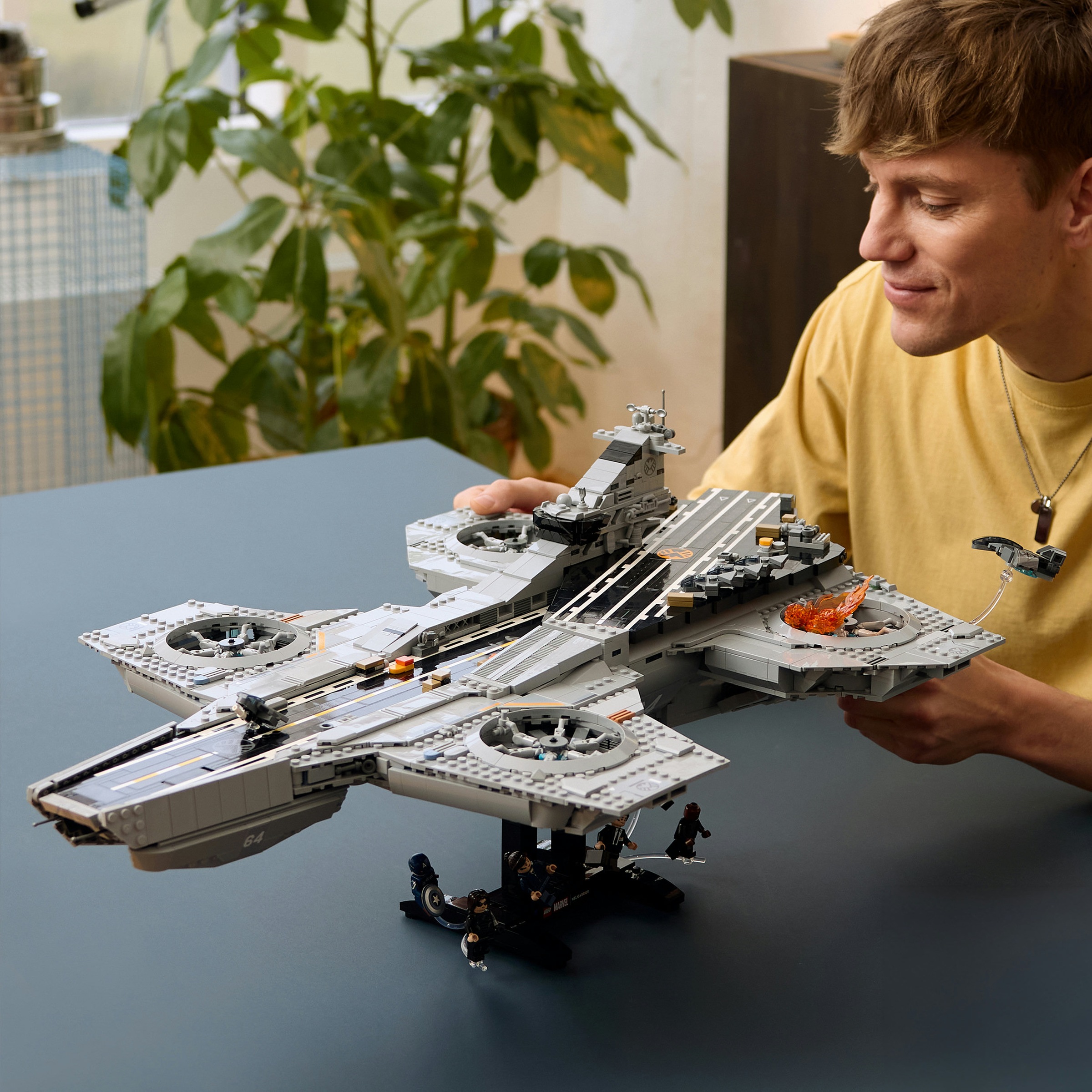 LEGO® Konstruktionsspielsteine »S.H.I.E.L.D.-Helicarrier (76354), LEGO Super Heroes« Made in Europe