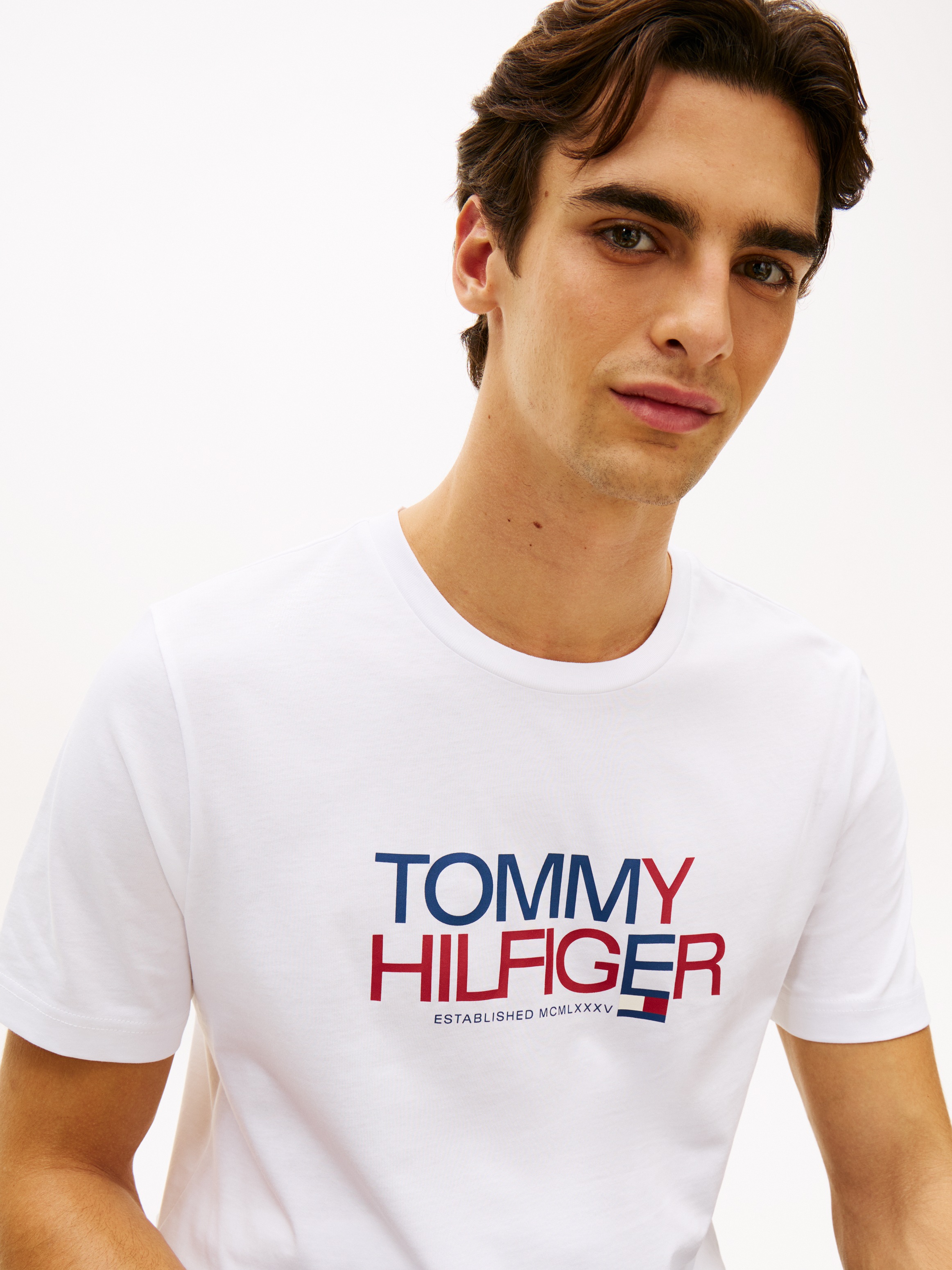 Tommy Hilfiger T-Shirt »BRAND LOVE BIG TEXT« Regular fit mit Rundhalsausschnitt