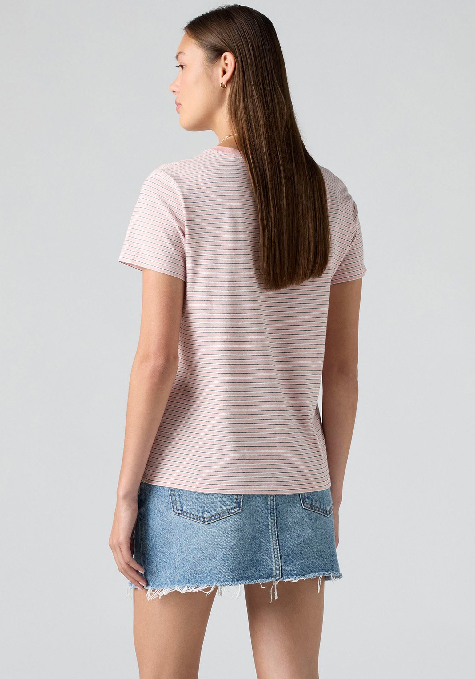 Levi's® T-Shirt »The perfect Tee«, mit kleiner Logo-Stickerei