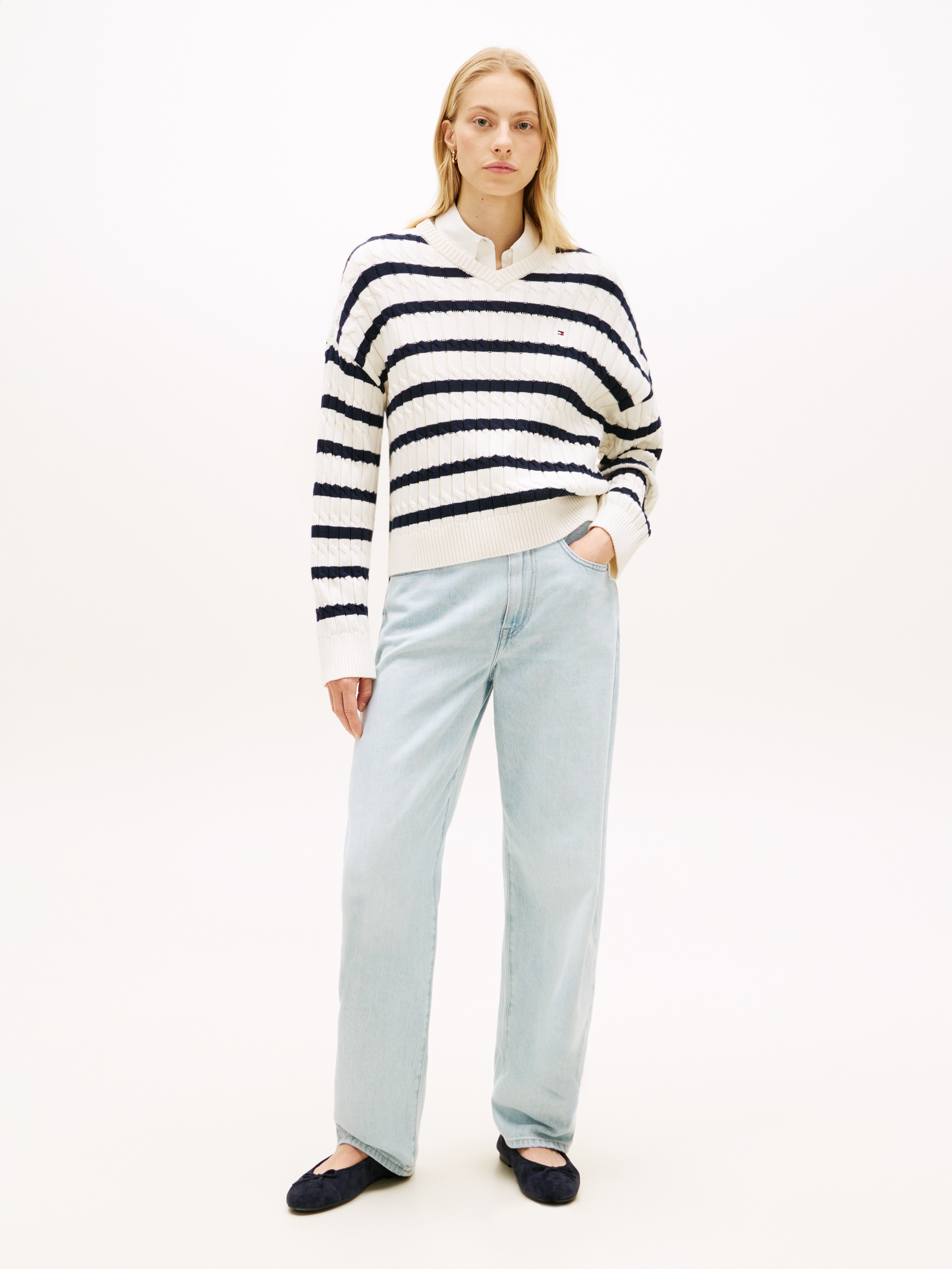 Tommy Hilfiger Strickpullover »CO CABLE MID GG RLX LS V-NK SWT« mit Zopfmuster