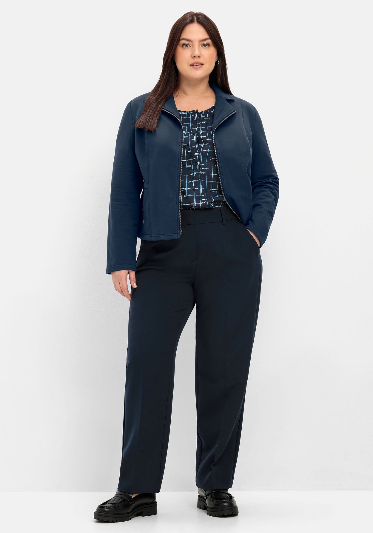 Sheego Sweatblazer »Kurzer Sweatblazer mit Reverskragen und Zierknöpfen«