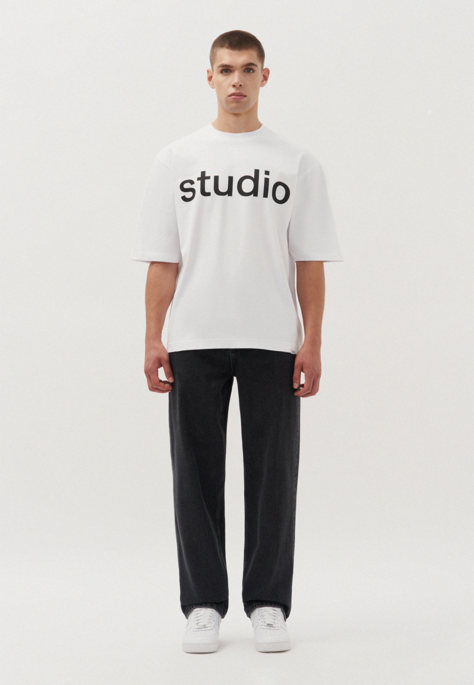 T-Shirt »Studio«, Kurzarm Rundhals Uni