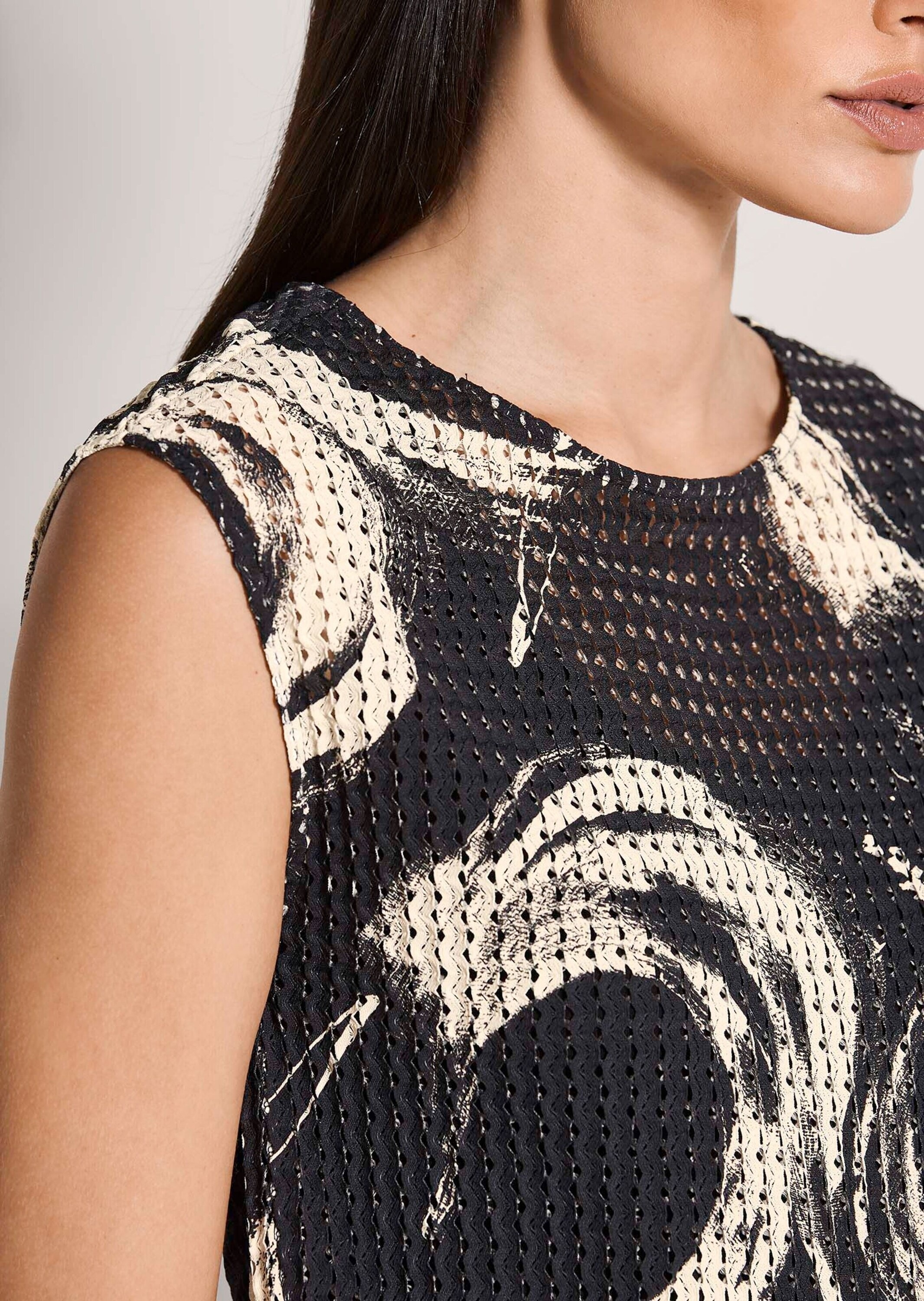 MADELEINE Trägertop »Jerseyshirt Ajourshirt mit grafischem Muster« Ajour-Qualität