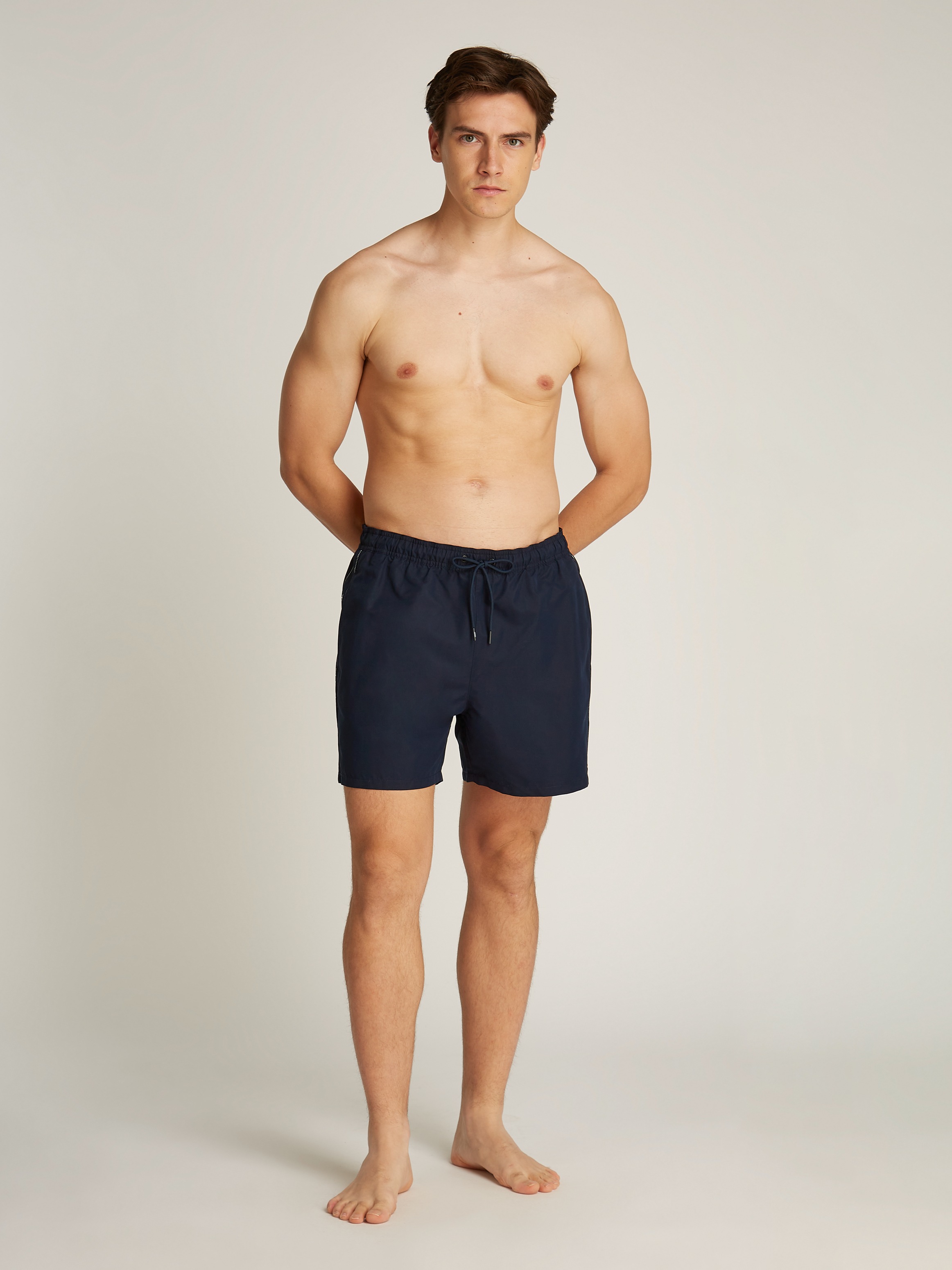 Tommy Hilfiger Swimwear Badeshorts »MEDIUM DRAWSTRING TAPE«, mit Logo-Band