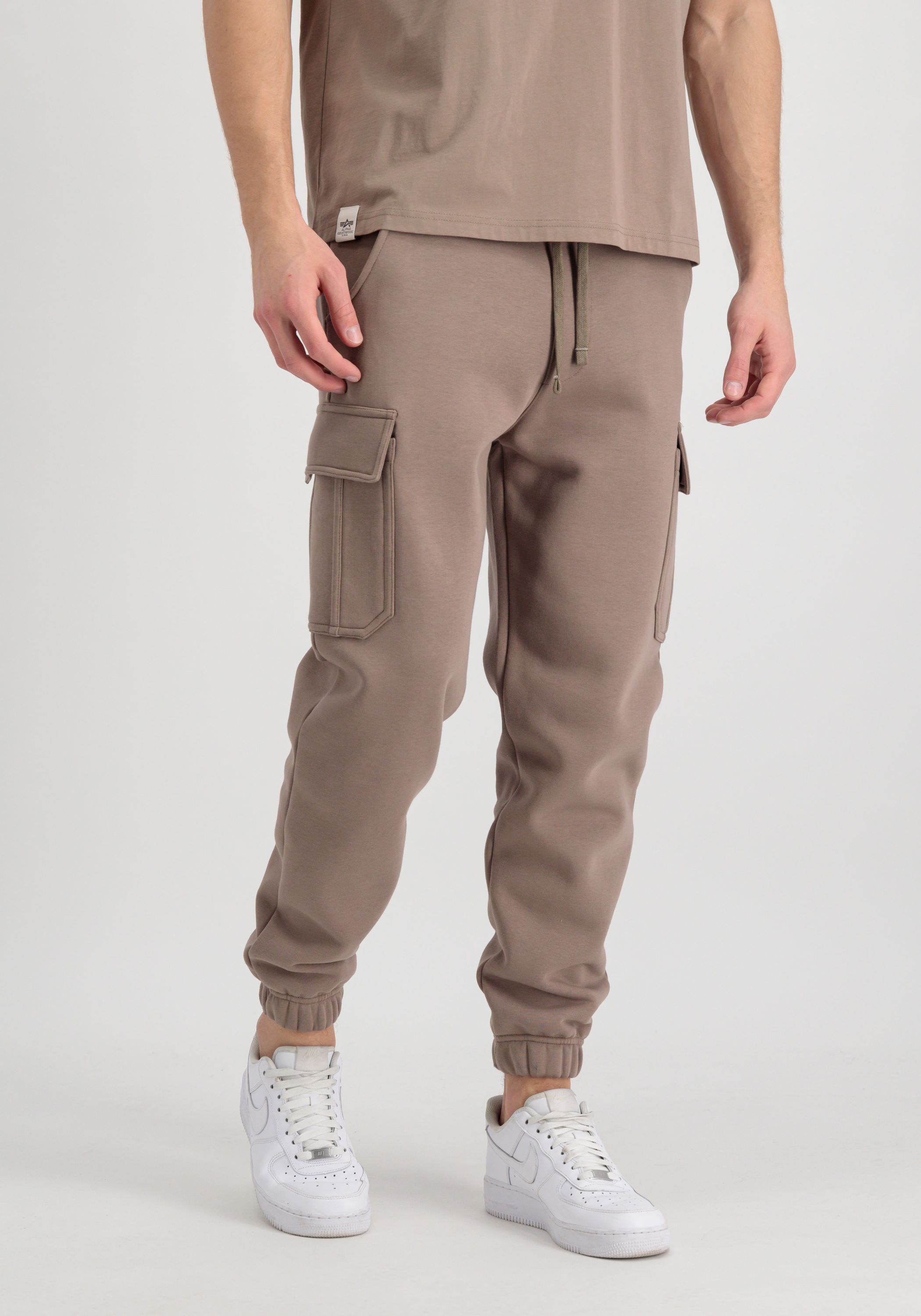 Alpha Industries Jogginghose »ALPHA INDUSTRIES Men - Jogger Organics Cargo Jogger«