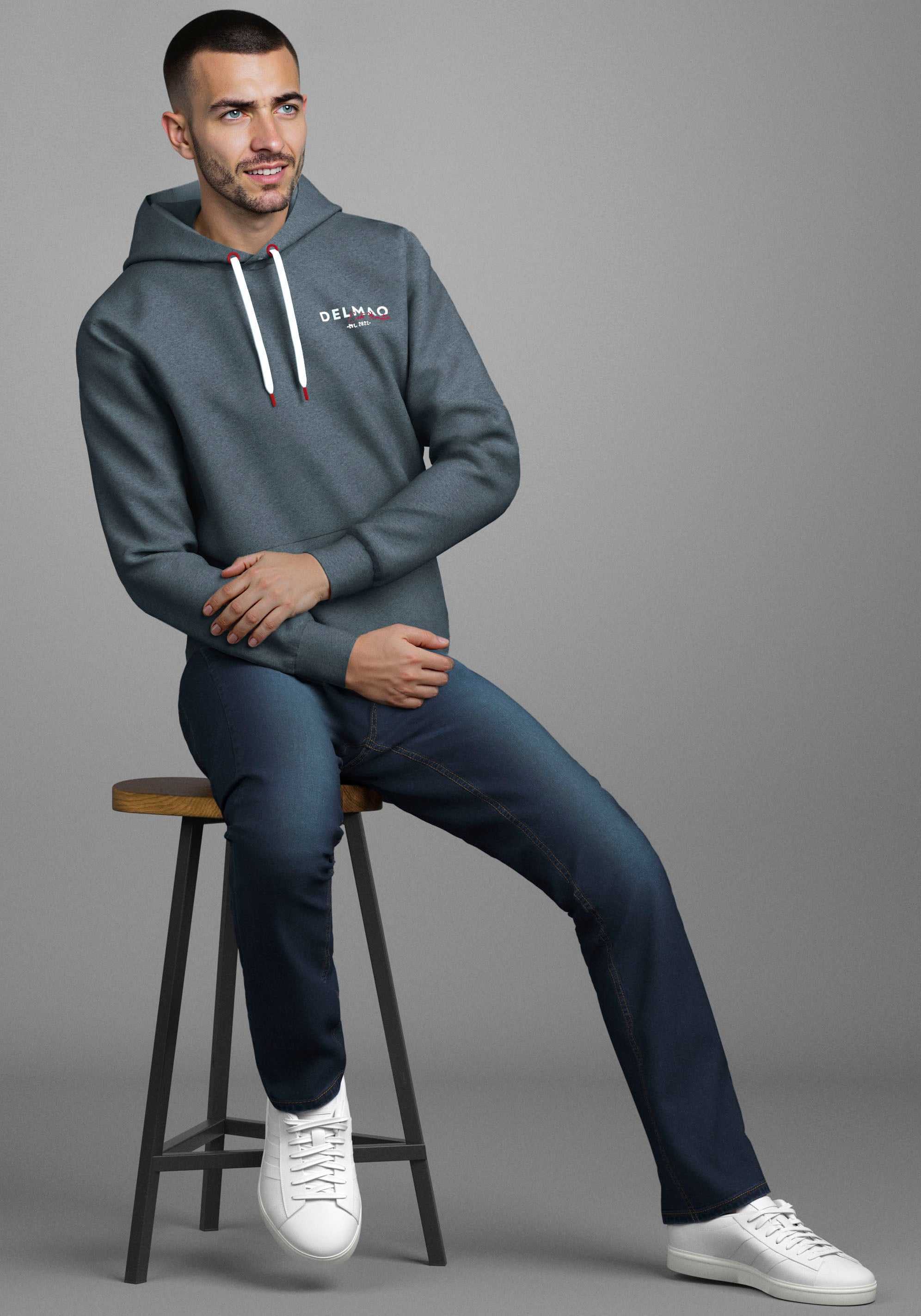 Bruno Banani Straight-Jeans »Hutch« gerade Beinform,  teilweise mit modischen Destroyed-Effekten,