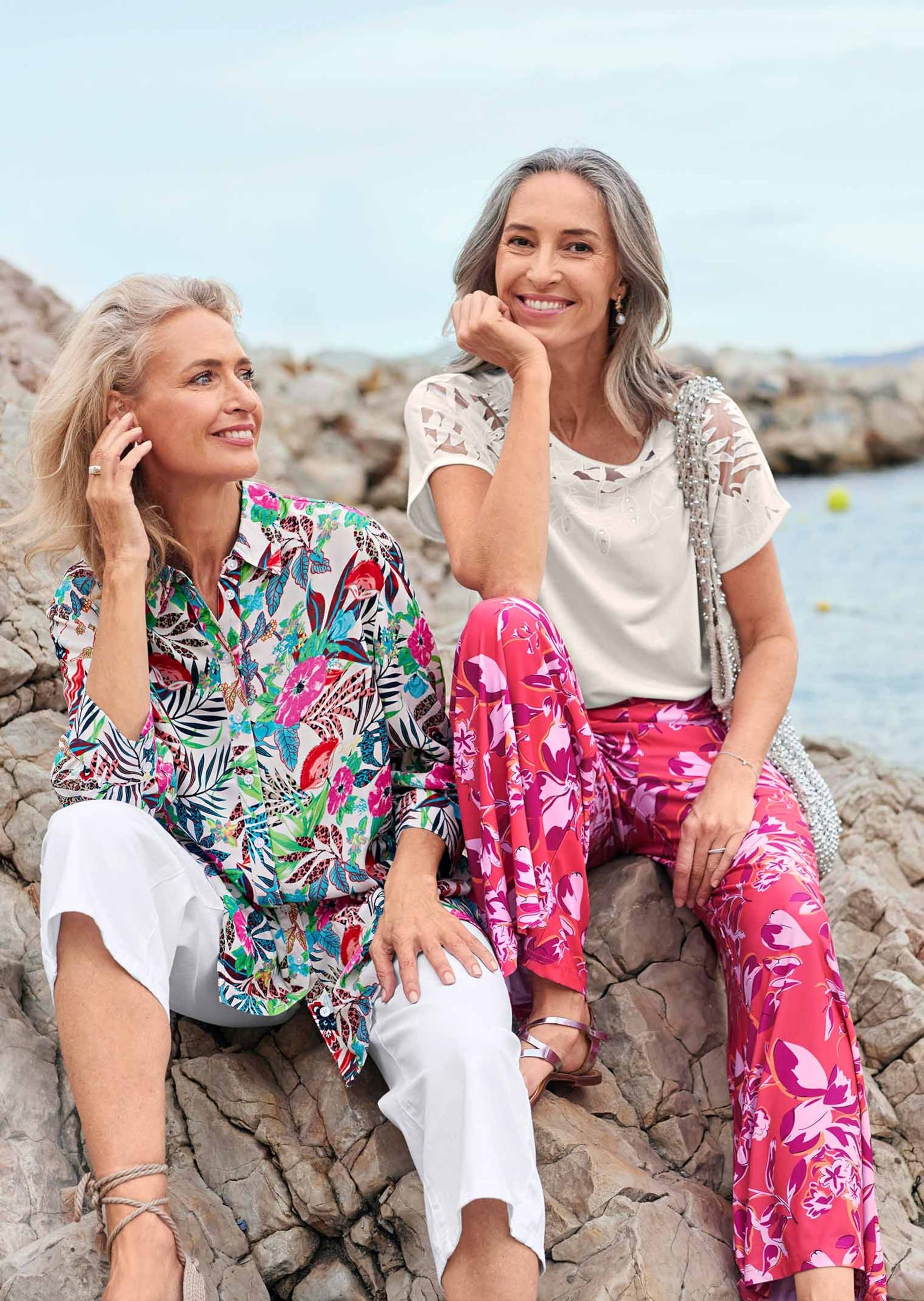 GOLDNER Kurzarmshirt »Kurzgröße Ausbrenner-Shirt« mit platziertem Ausbrennermotiv