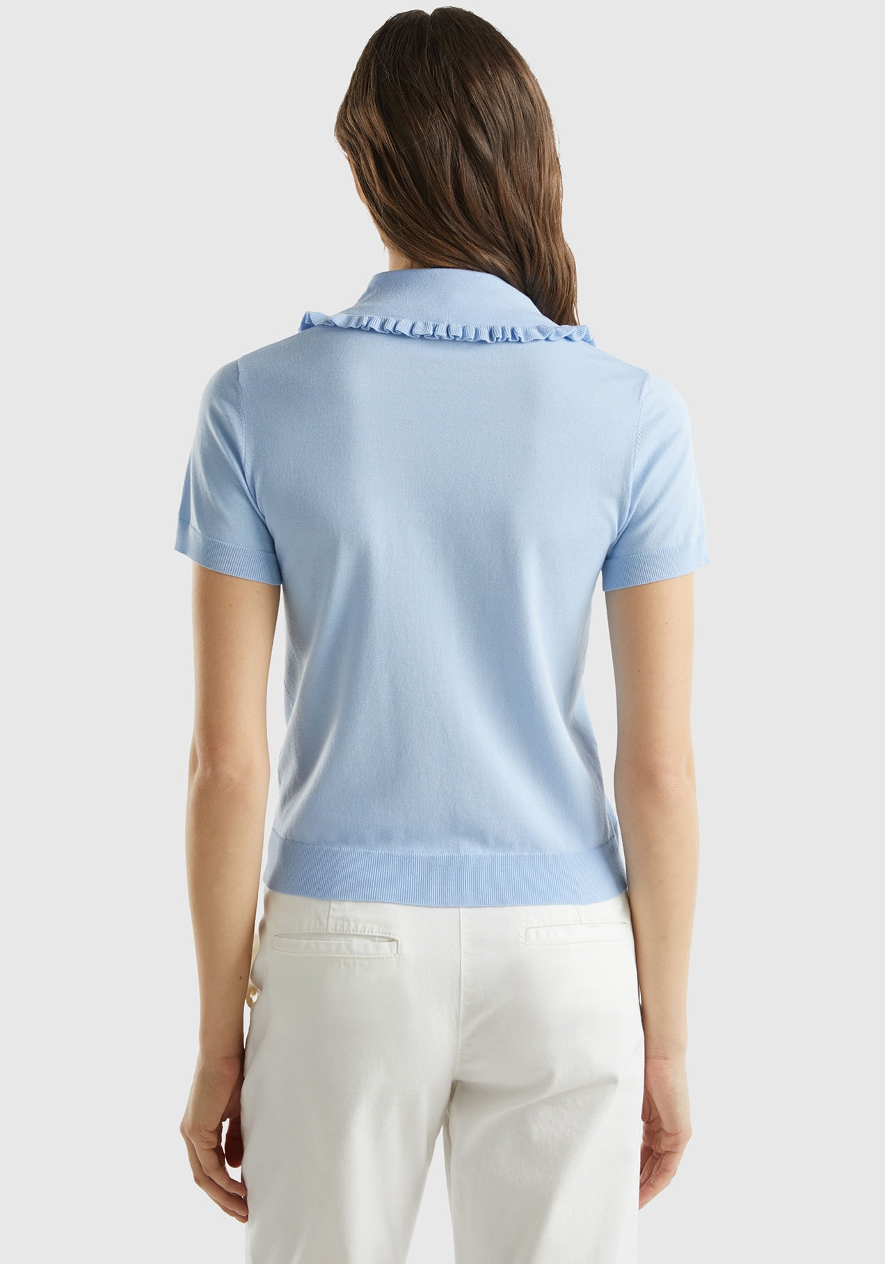 United Colors of Benetton Kurzarmpullover, Kragen mit kleinen Rüschen am Rand und appliziertem Strass