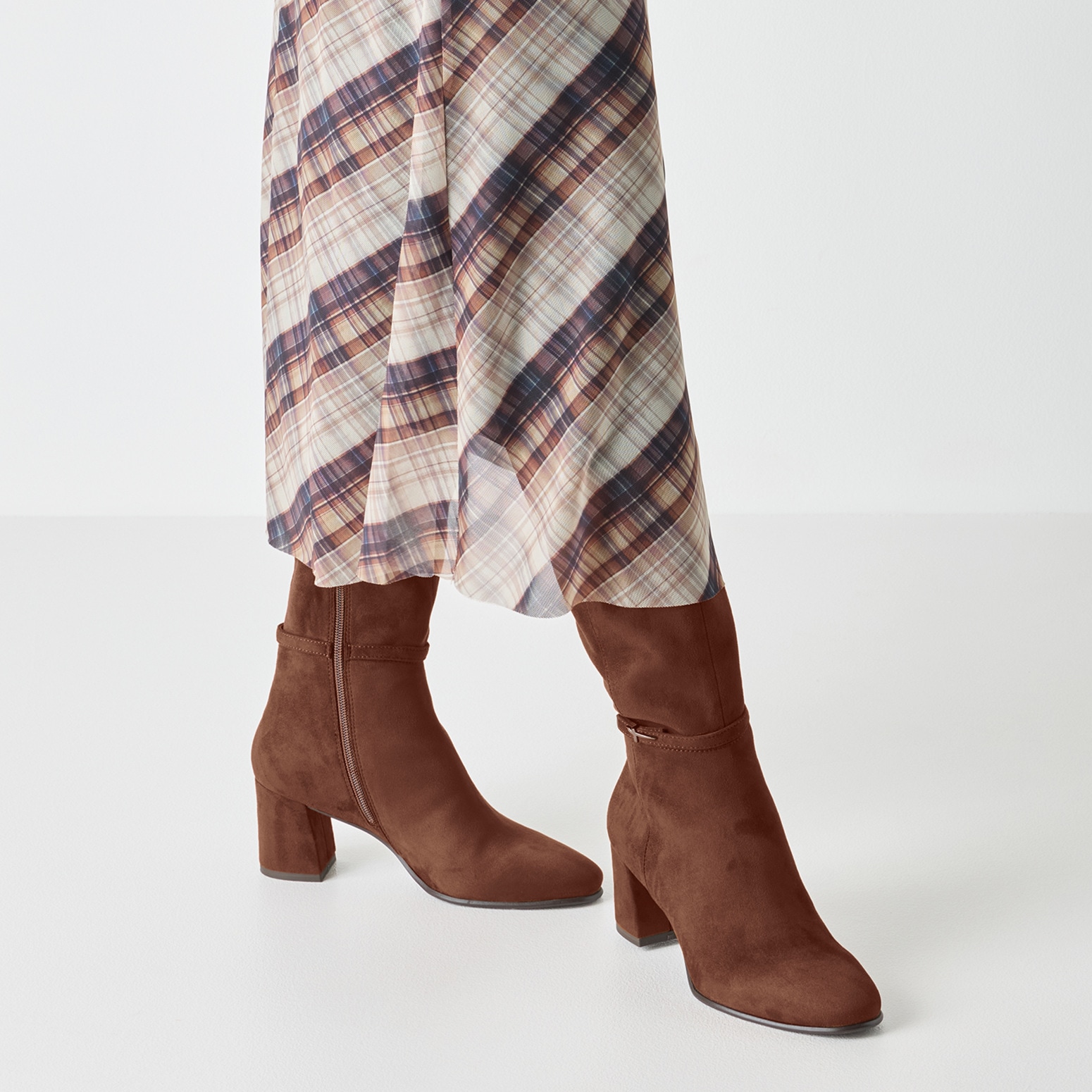 Tamaris Stiefel  , Blockabsatz, Langschaftstiefel in veganer Verarbeitung