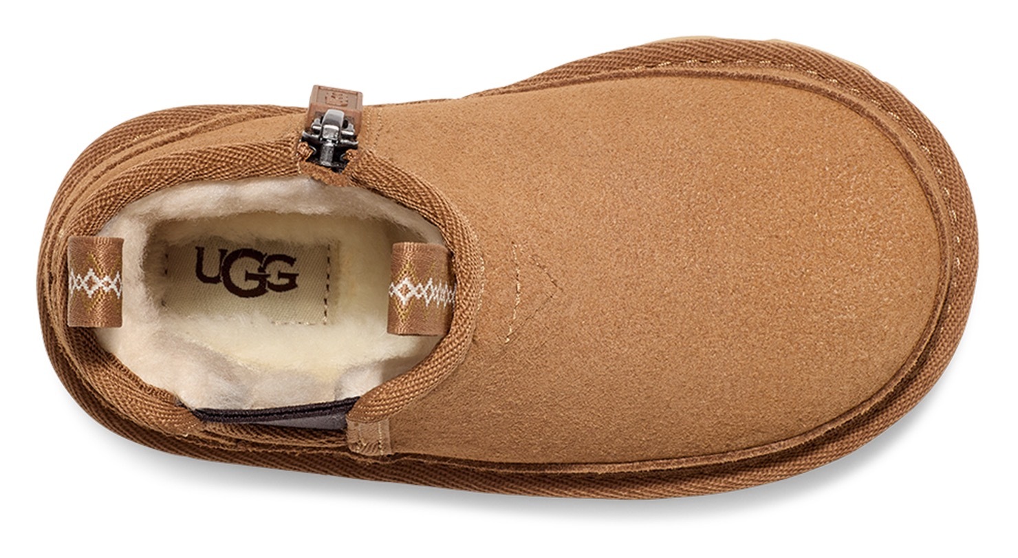 UGG Chelseaboots »NEUMEL CHELSEA«, Schlupfstiefel, Winterboots mit Innenreißverschluss