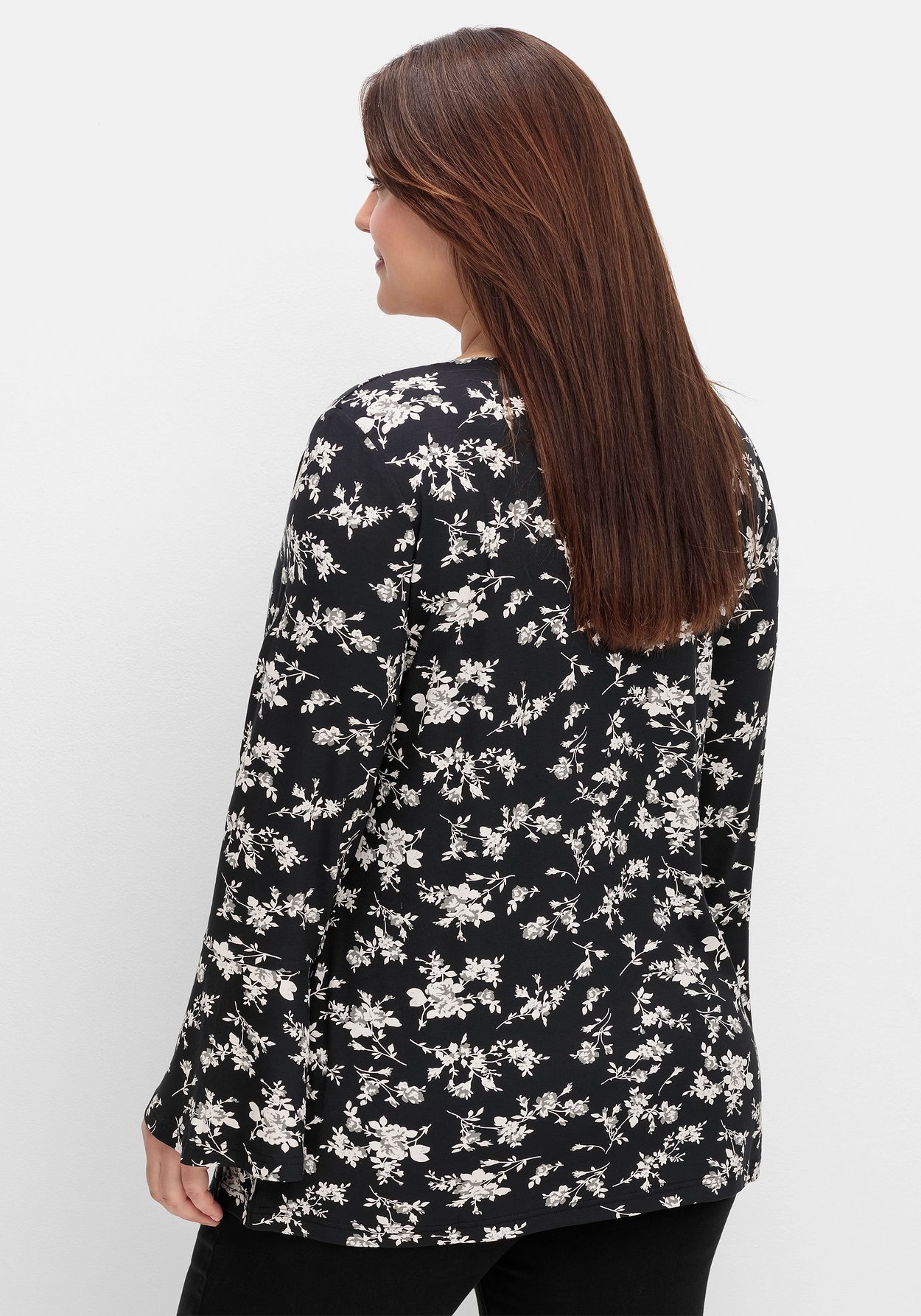 Sheego Langarmshirt »Langarmshirt mit Biesen und Volantärmeln«, mit Biesen und Volantärmeln