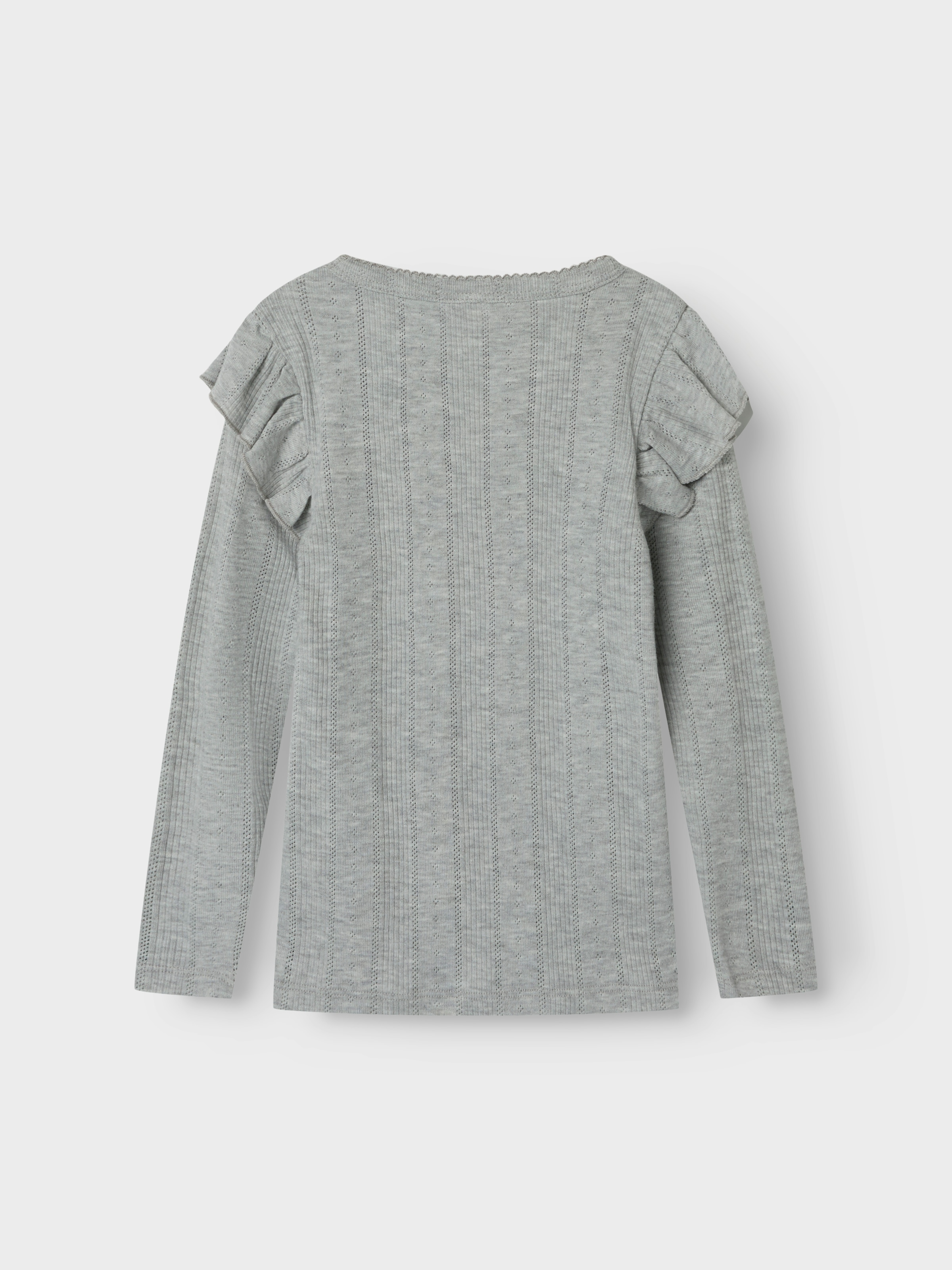 Name It Longtop »NMFJULIA LS SLIM TOP NOOS«, mit tollem Volant an der Schulter und im süßen Ajourstrick-Design