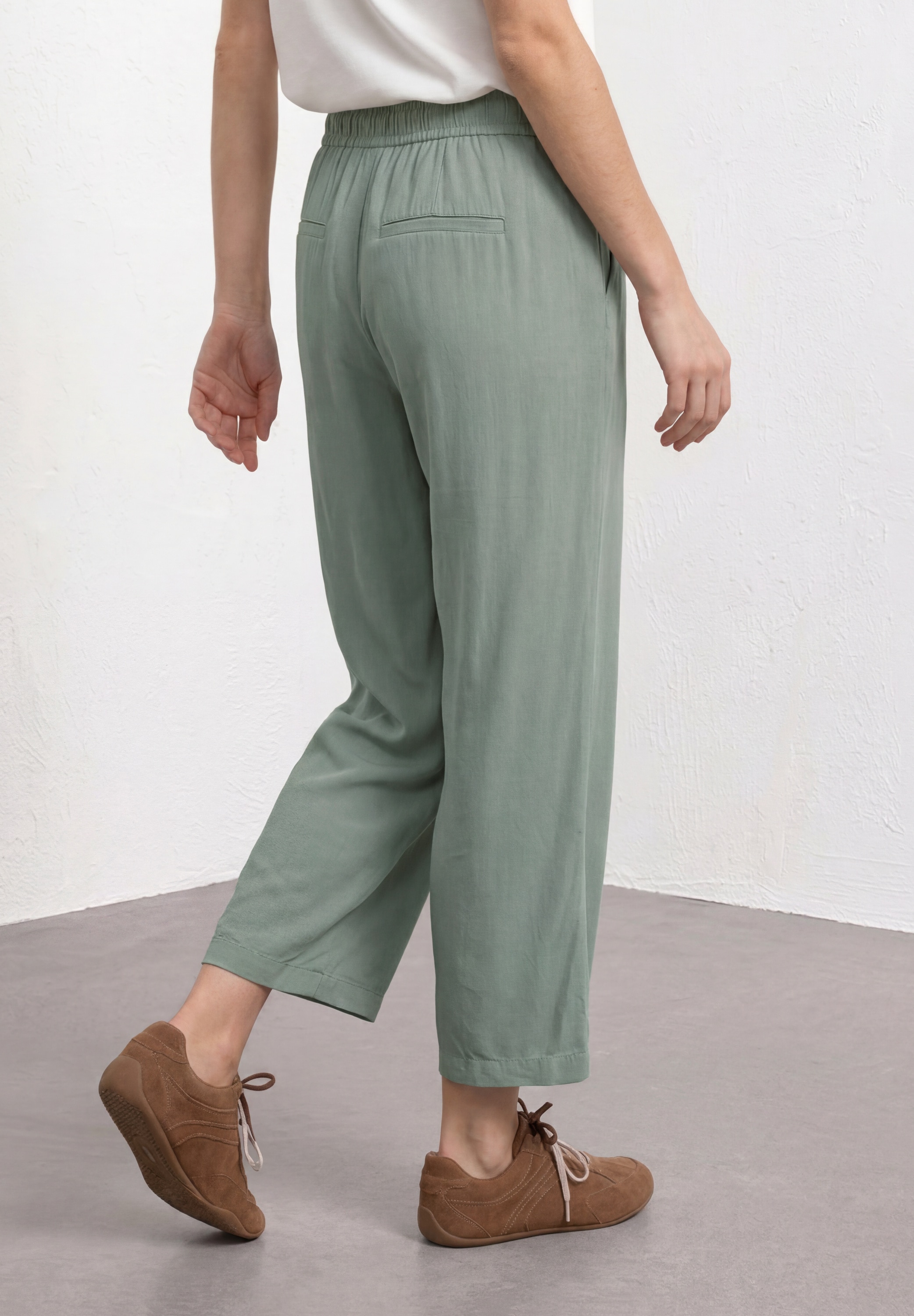 STREET ONE Stoffhose »Style Emee«  3/4-Sommerhose mit elastischem Bund und Tunnelzug