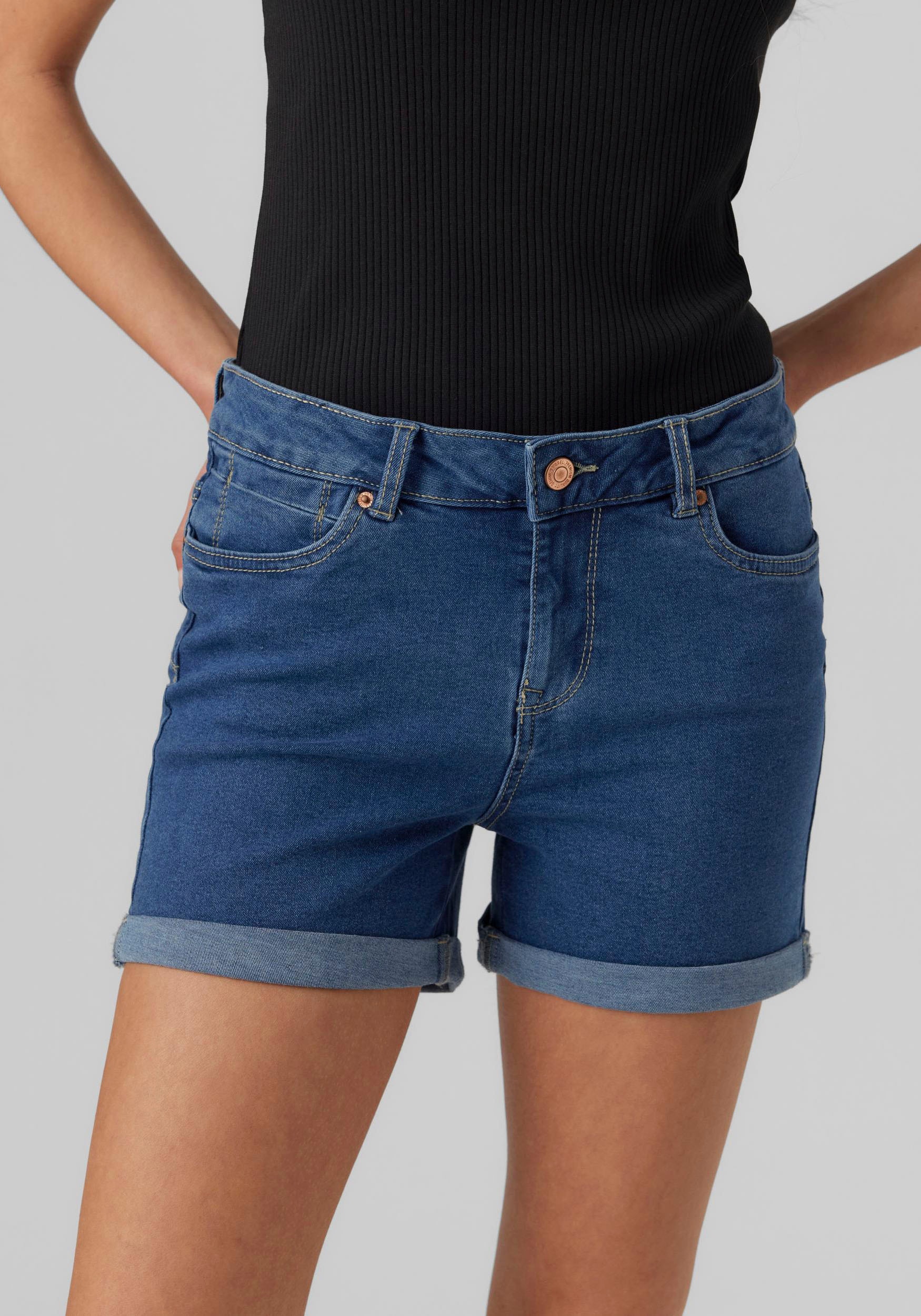 Vero Moda Jeansshorts »VMLUNA MR FOLD SHORTS MIX GA NOOS«, mit Umschlagsaum