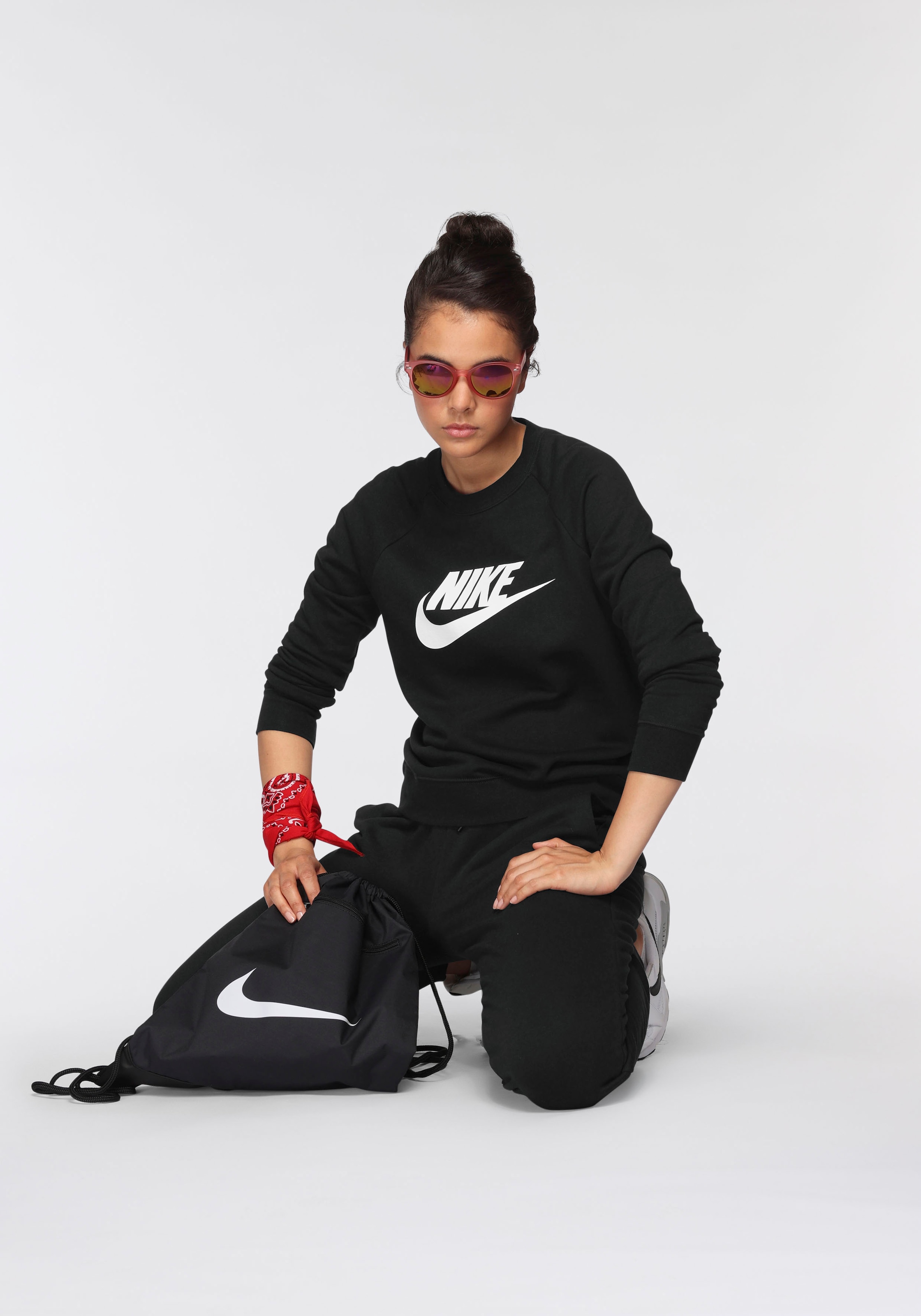 Nike Sportswear Sweatshirt »WOMEN ESSENTIAL CREW FLEECE«