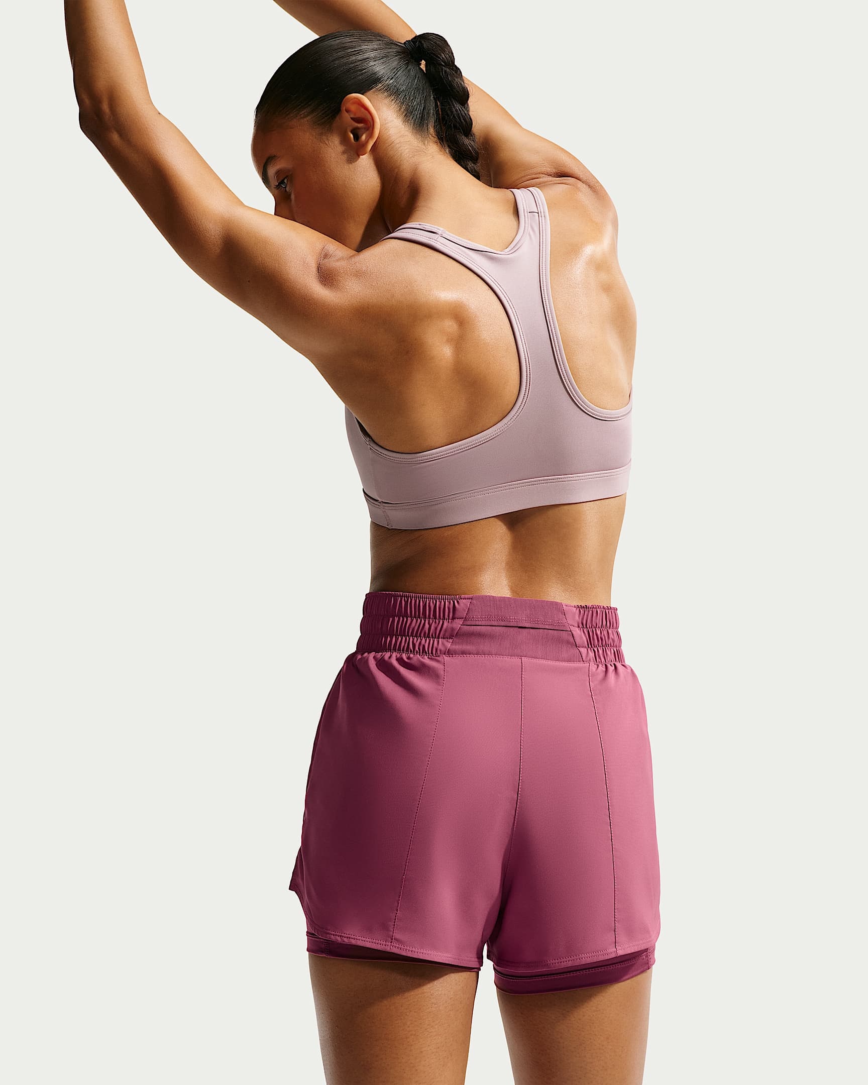 Nike Shorts »Nike One Women's Dri-FIT High-Waisted 3" 2-in-1 Shorts«  mit Taschen am Bund und innen am Futter