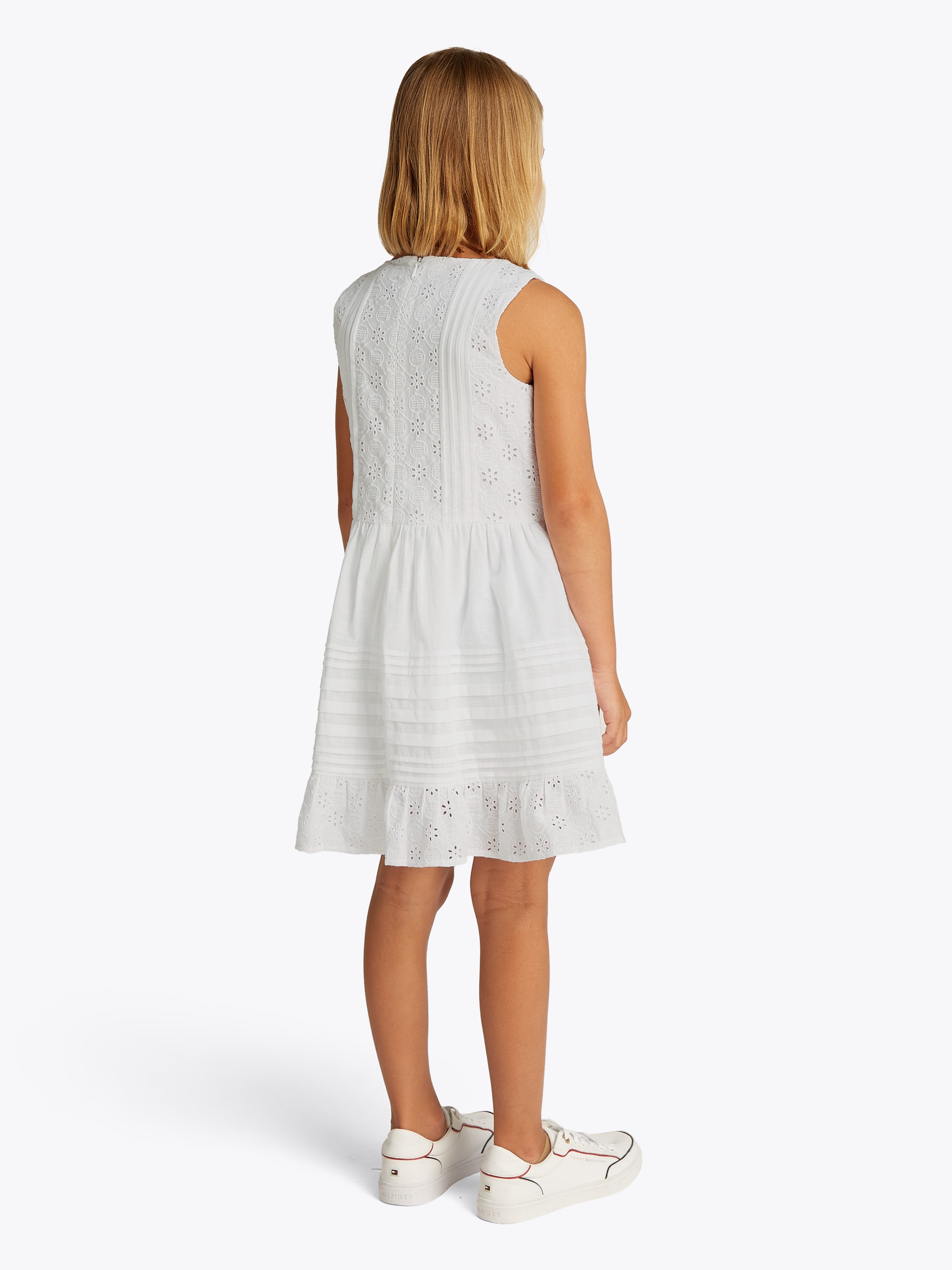 Tommy Hilfiger Sommerkleid »EMBROIDERED COTTON DRESS SLVLS«, mit zarter Lochstickerei, mit Biesen