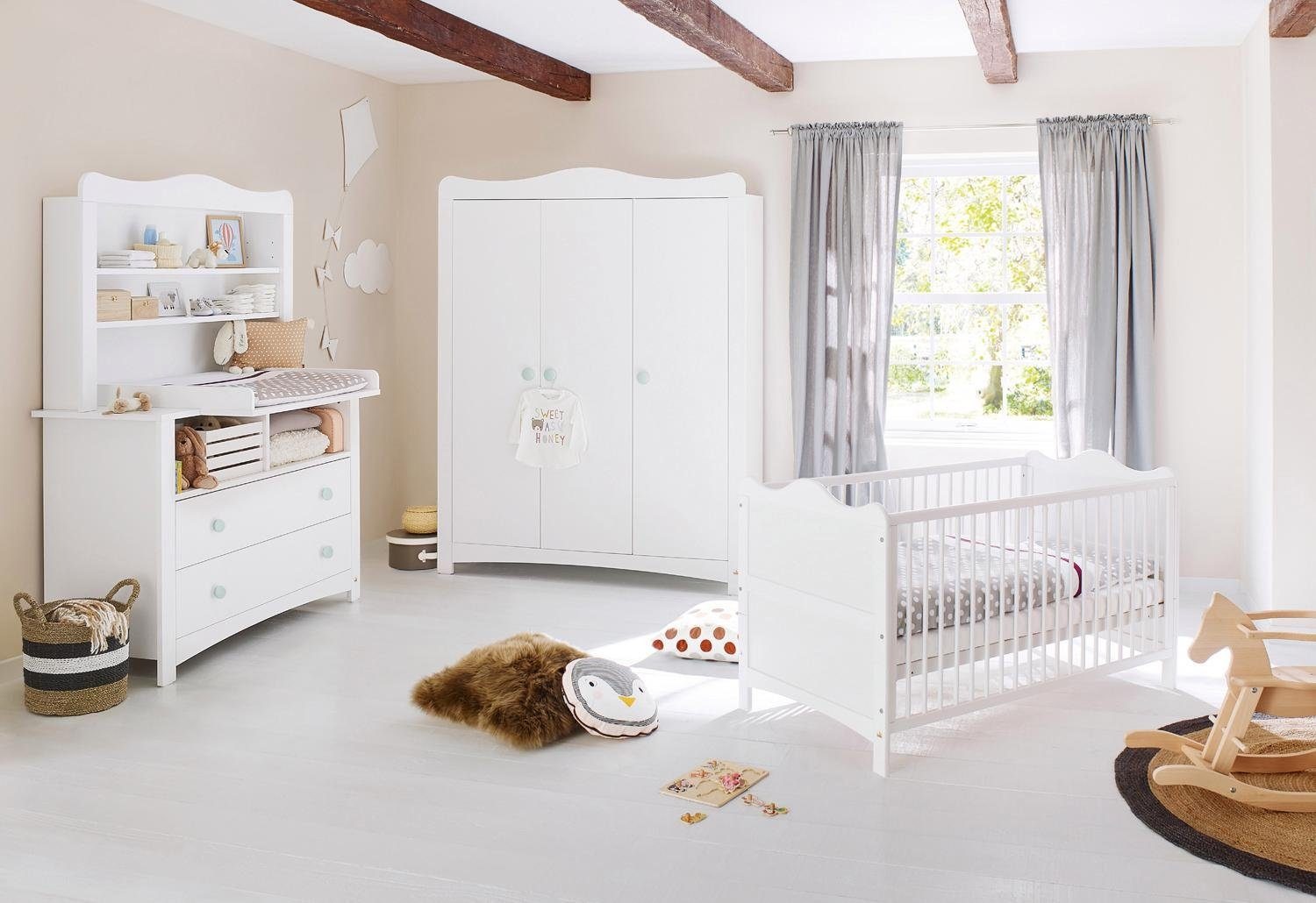 Pinolino® Babyzimmer-Komplettset »Florentina«, (Set, 4 tlg.), extrabreit groß mit Regalaufsatz; Made in Europe