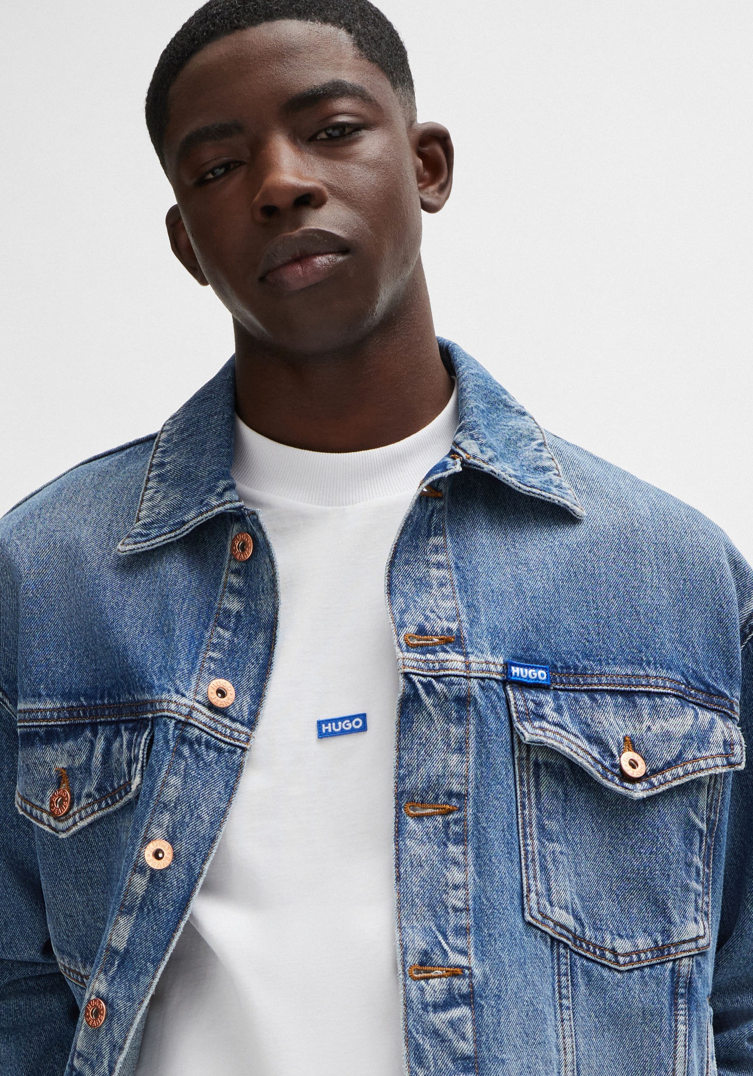 HUGO Blue T-Shirt »Nieros«, mit Logo-Patch