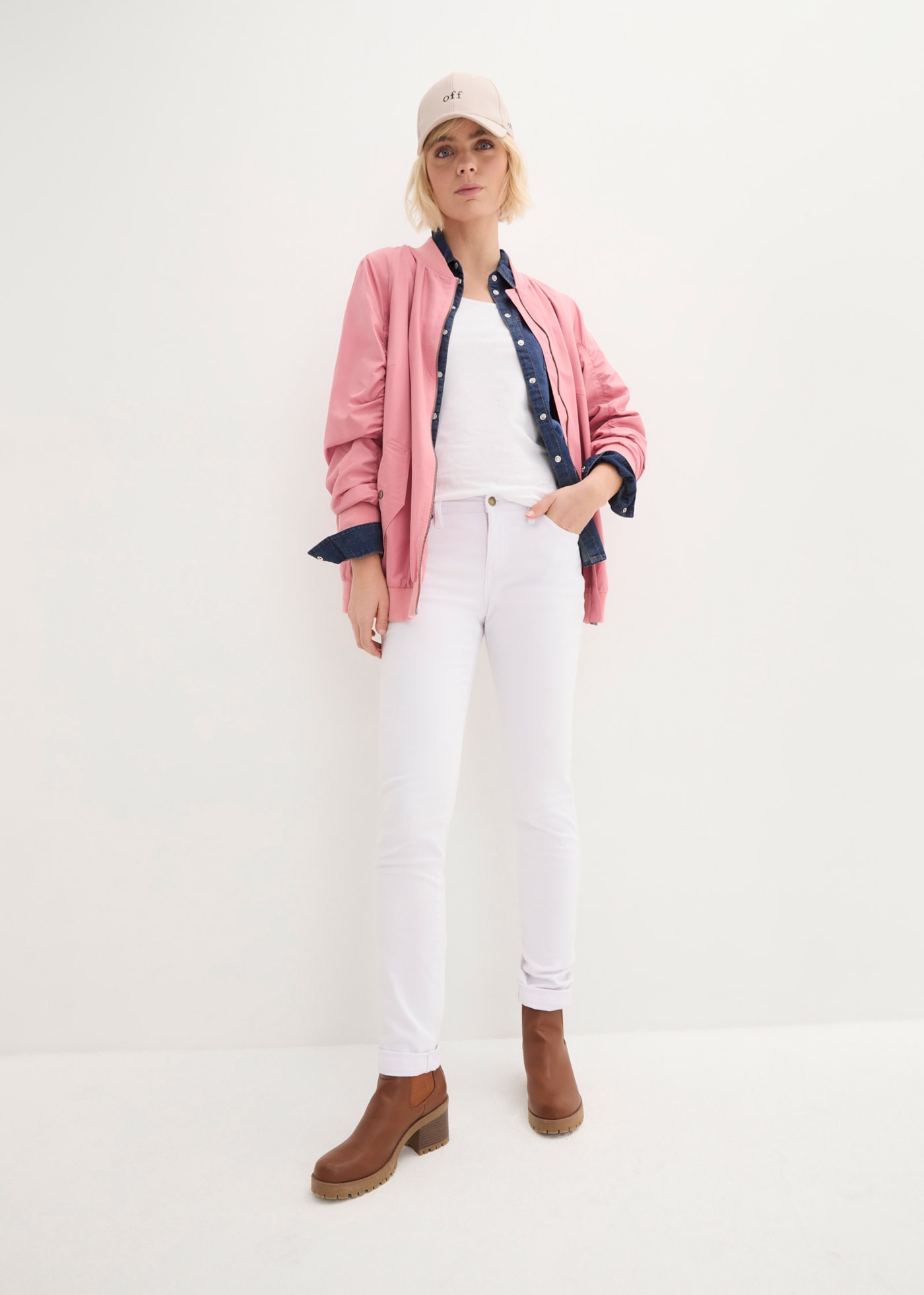 bonprix Straight-Jeans »Straight Jeans Mid Waist, Stretch« Regular Fit, mit Aufschlag, im Five-Pocket-Style