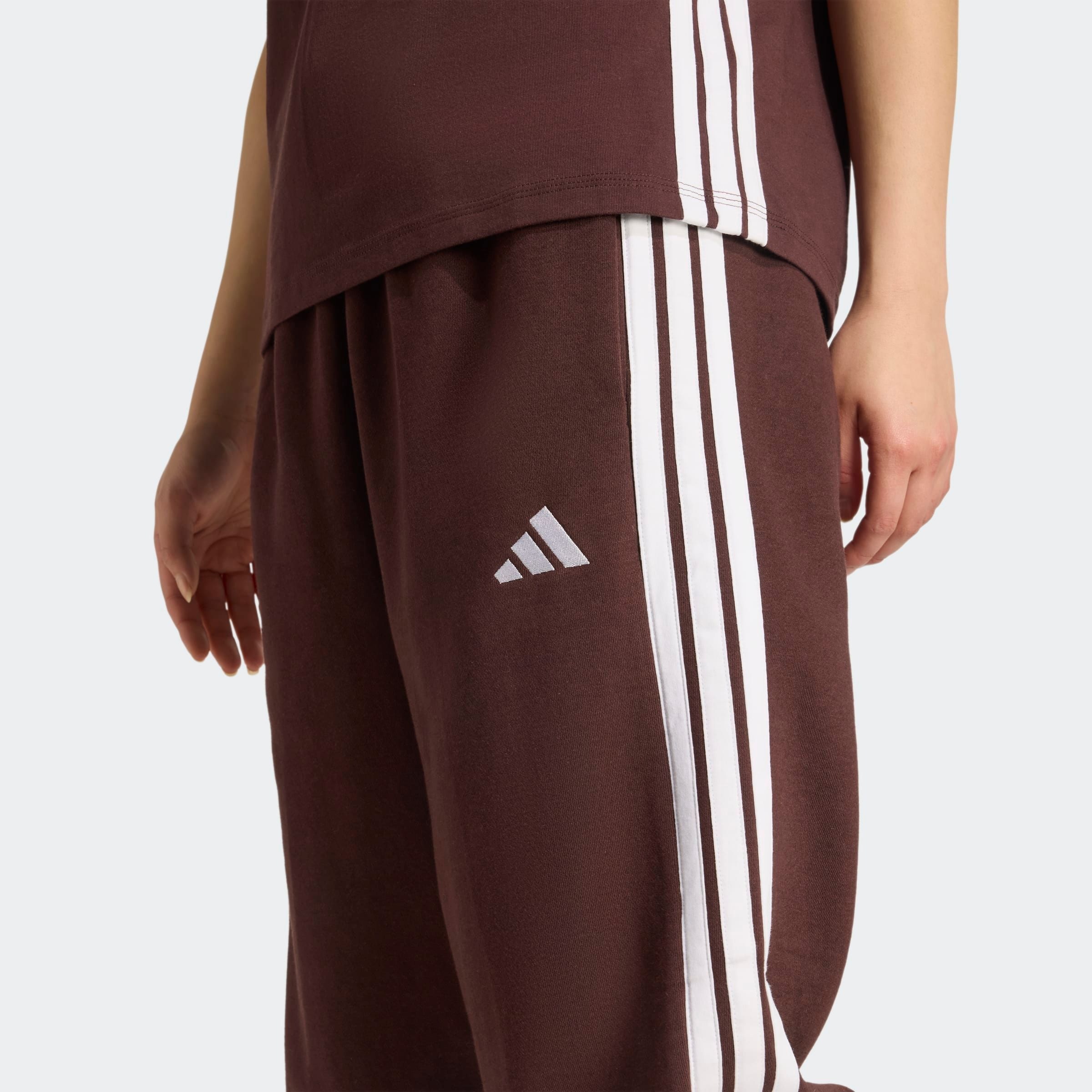 adidas Sportswear Sporthose »W 3S FL C PT«, (1 tlg.), Locker geschnitten, mit schmal zulaufender Beinform