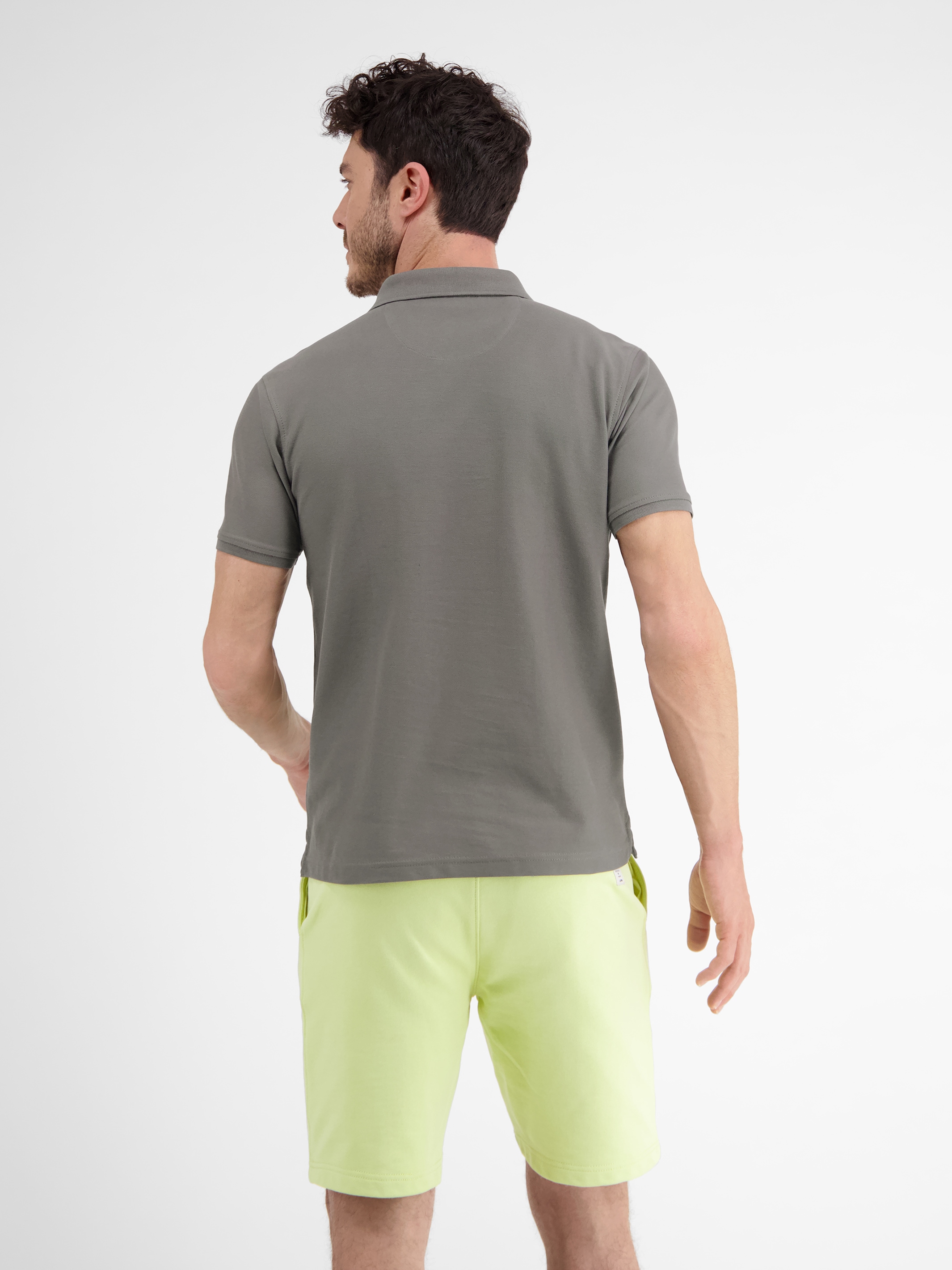 LERROS Poloshirt »Poloshirt mit COOL & DRY Funktion in Piqué-Qualität« Atmungsaktiver Baumwollmix, Feine Piqué-Qualität, Zeitloser Polo-Style