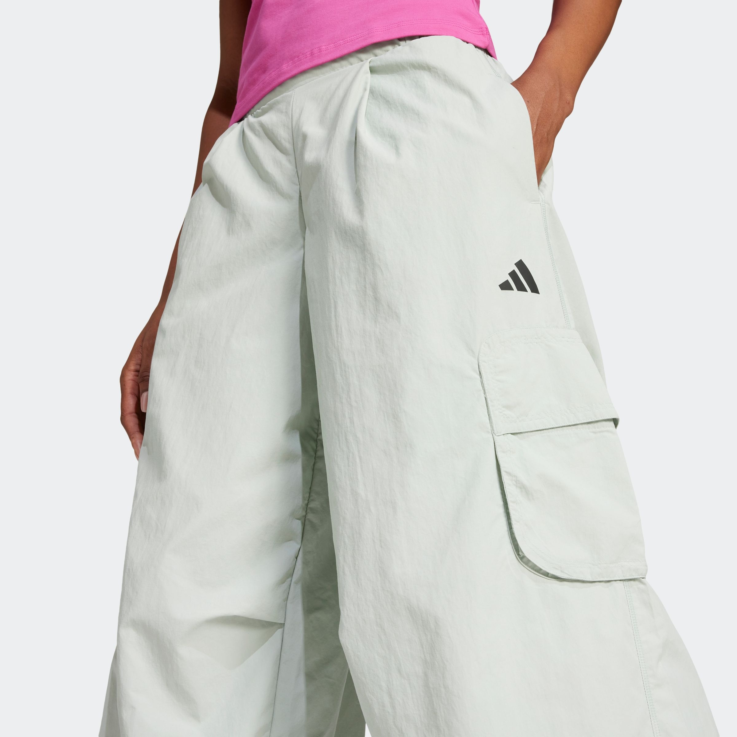 adidas Sportswear Sporthose »W CE Q1 WV CARG«, (1 tlg.)
